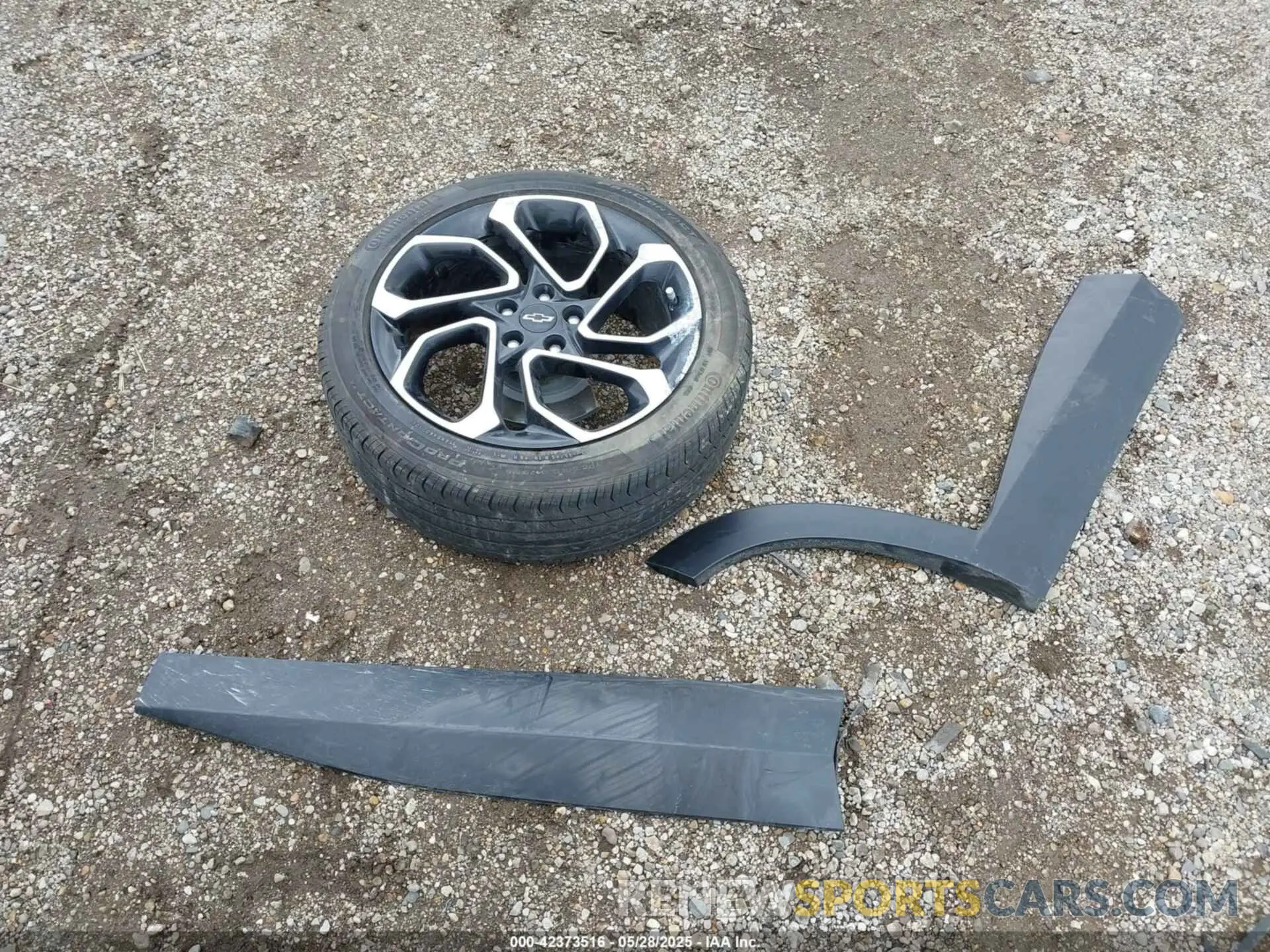 12 Фотография поврежденного автомобиля KL77LJE22RC046847 CHEVROLET TRAX 2024