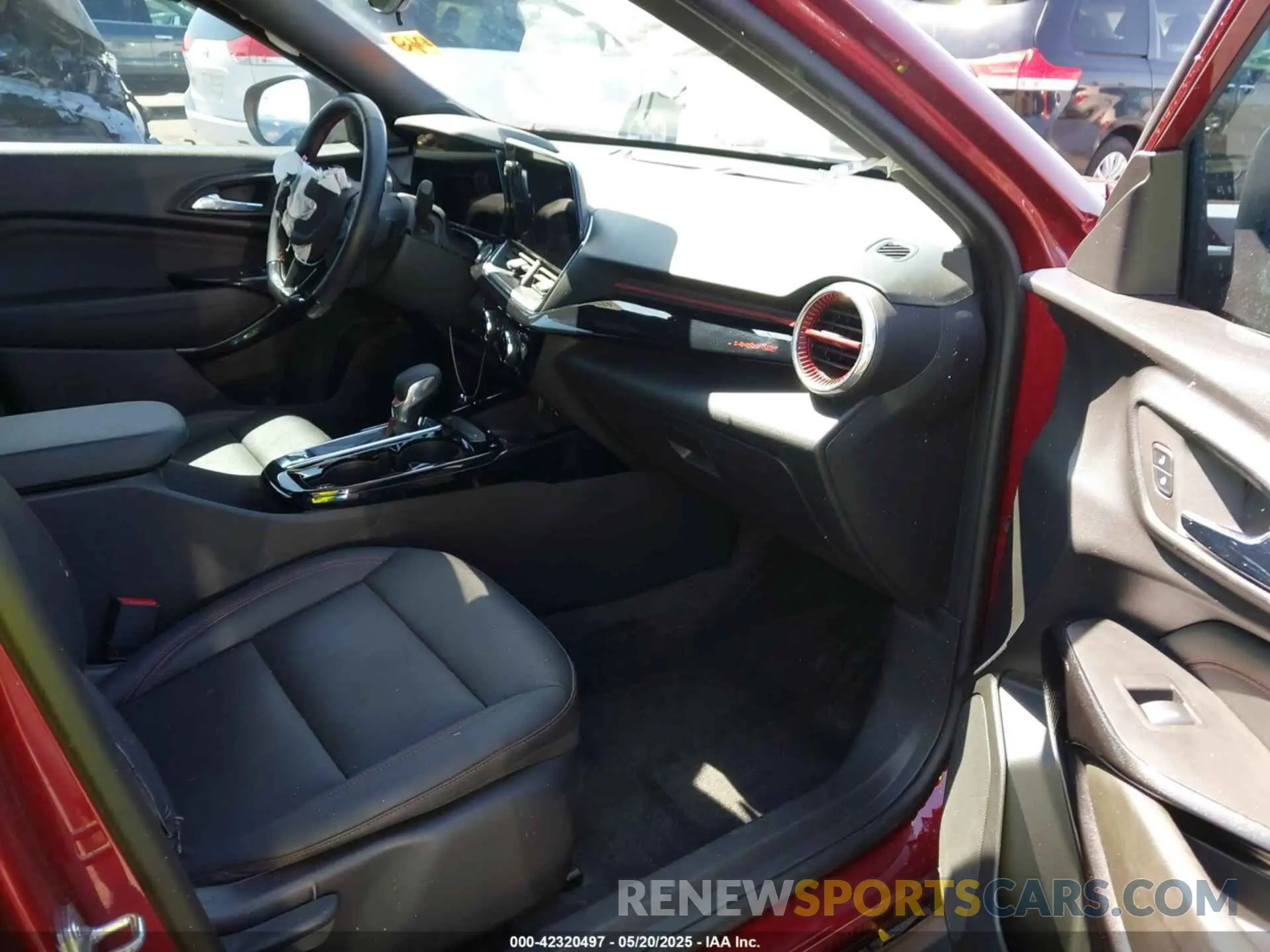5 Photograph of a damaged car KL77LJE24RC034750 CHEVROLET TRAX 2024