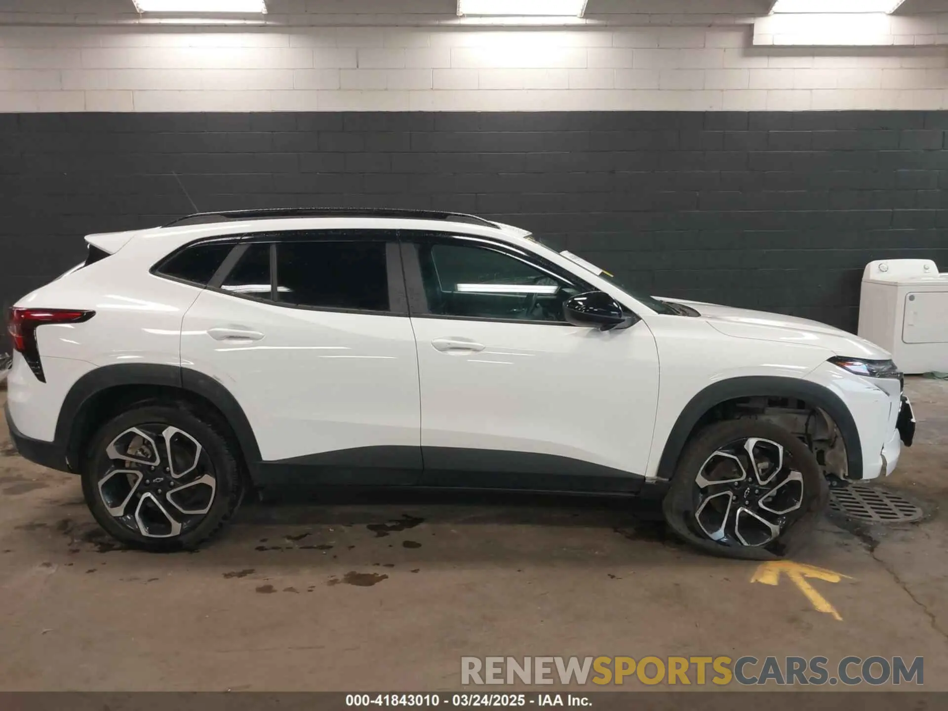 13 Photograph of a damaged car KL77LJE24RC111925 CHEVROLET TRAX 2024