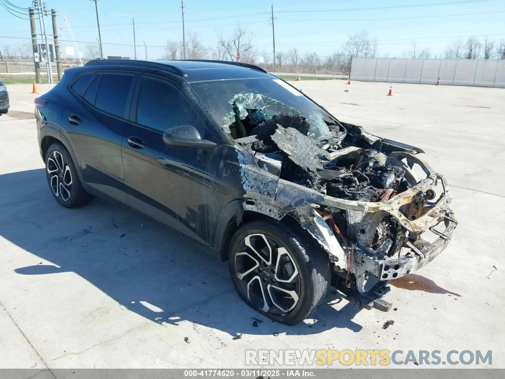 1 Фотография поврежденного автомобиля KL77LJE26RC049301 CHEVROLET TRAX 2024