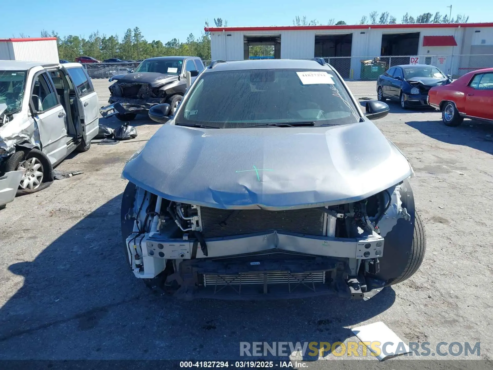 12 Фотография поврежденного автомобиля KL77LJE26RC049329 CHEVROLET TRAX 2024