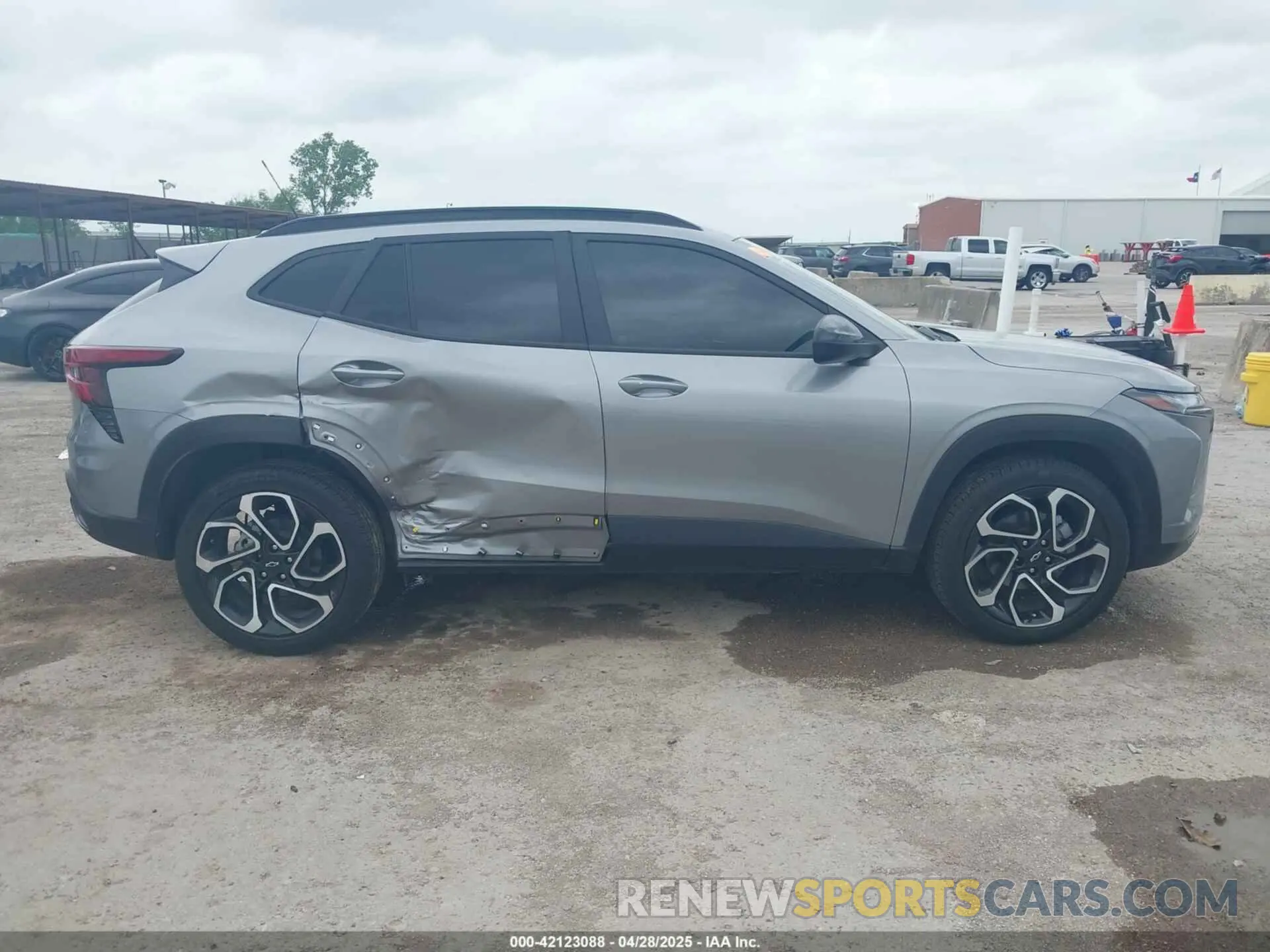 13 Photograph of a damaged car KL77LJE28RC013447 CHEVROLET TRAX 2024