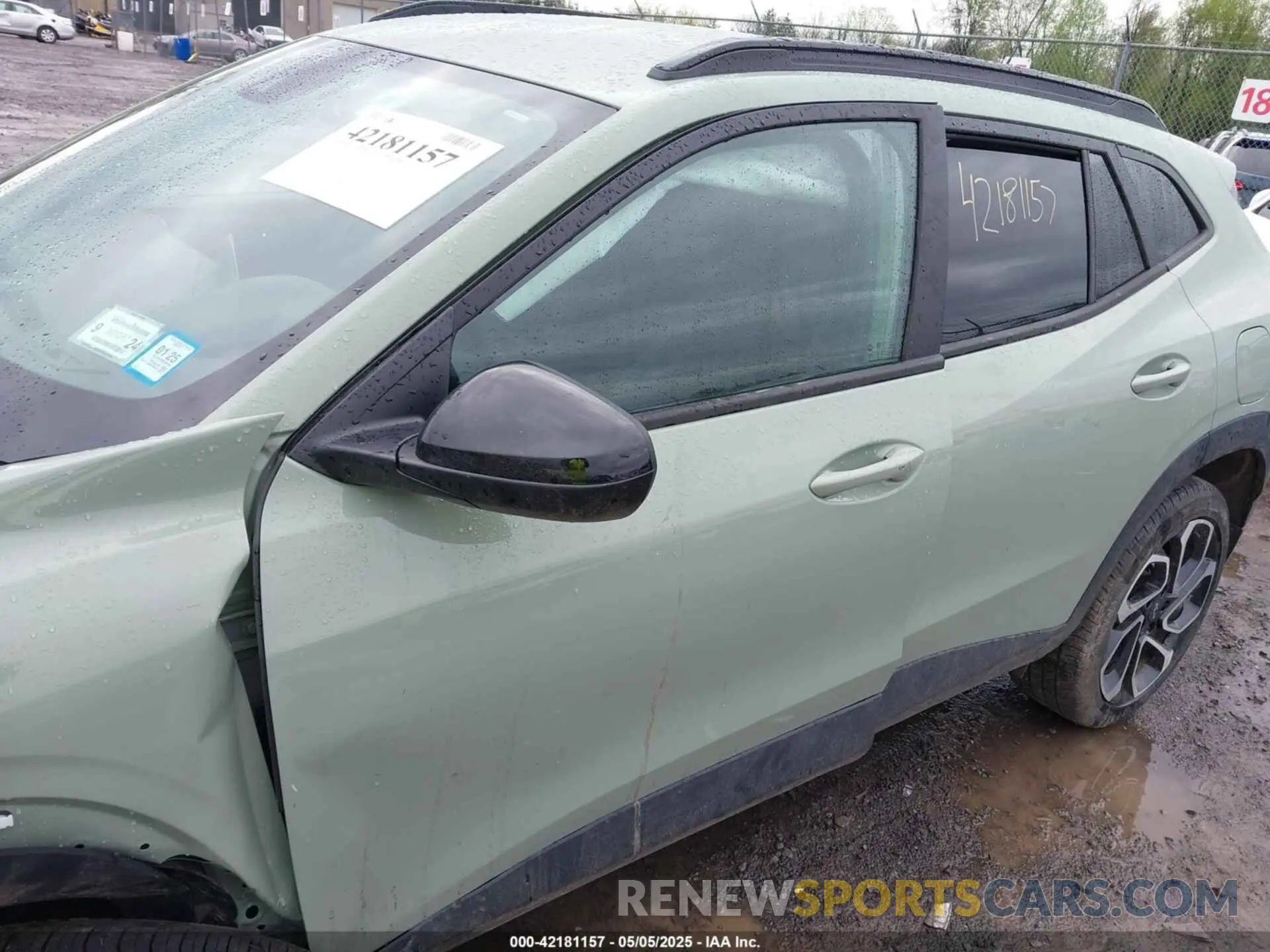17 Photograph of a damaged car KL77LJE29RC144158 CHEVROLET TRAX 2024