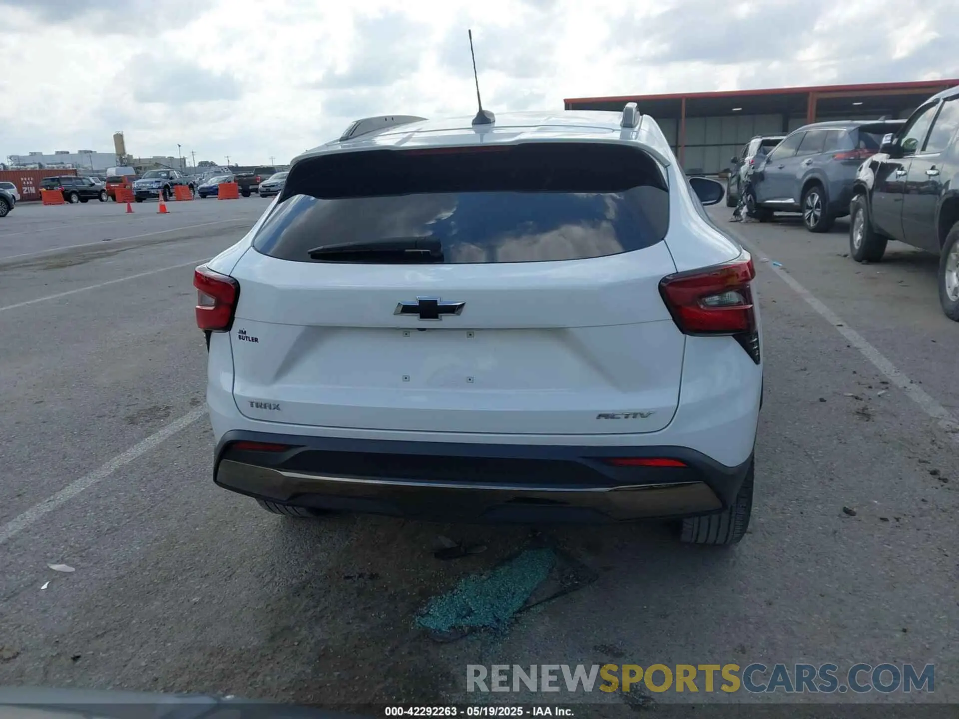 16 Photograph of a damaged car KL77LKE20RC087127 CHEVROLET TRAX 2024