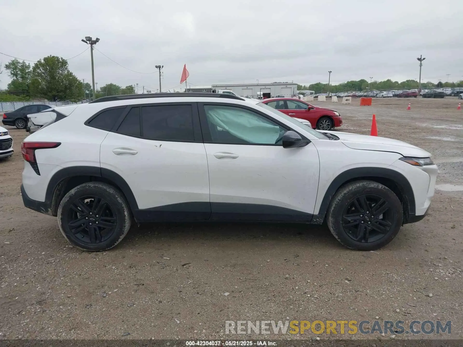 13 Photograph of a damaged car KL77LKE20RC109711 CHEVROLET TRAX 2024