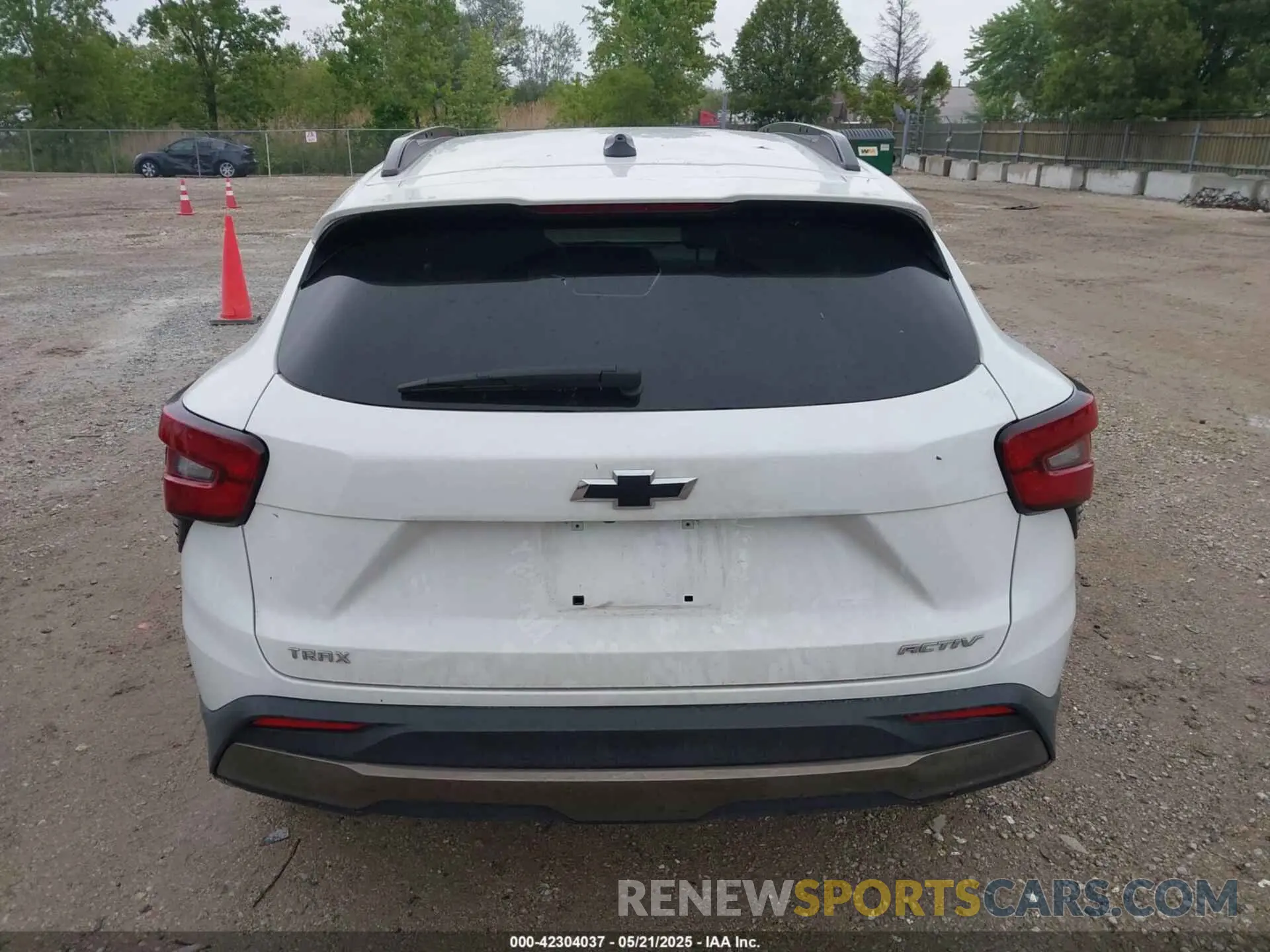 16 Photograph of a damaged car KL77LKE20RC109711 CHEVROLET TRAX 2024