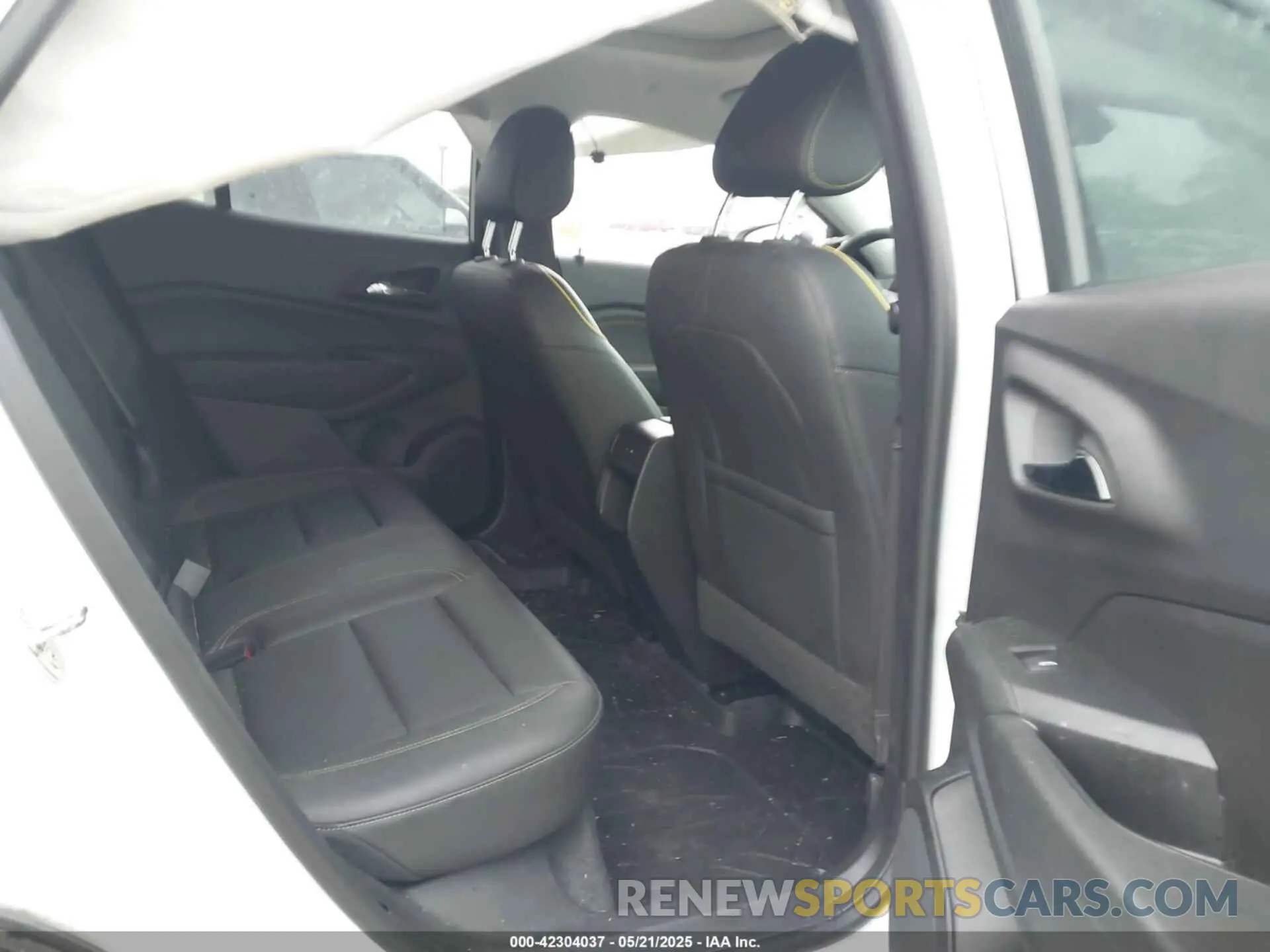8 Photograph of a damaged car KL77LKE20RC109711 CHEVROLET TRAX 2024