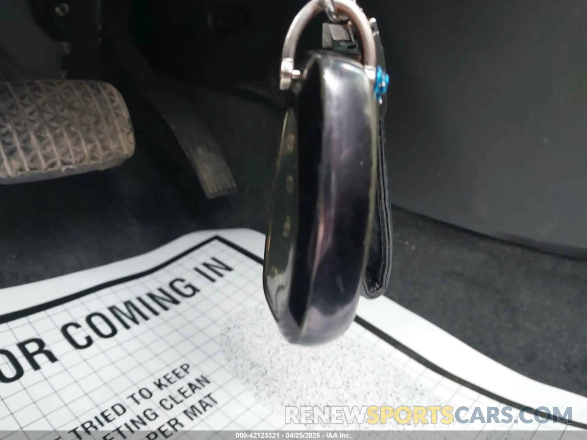 11 Photograph of a damaged car KL77LKE21RC096810 CHEVROLET TRAX 2024
