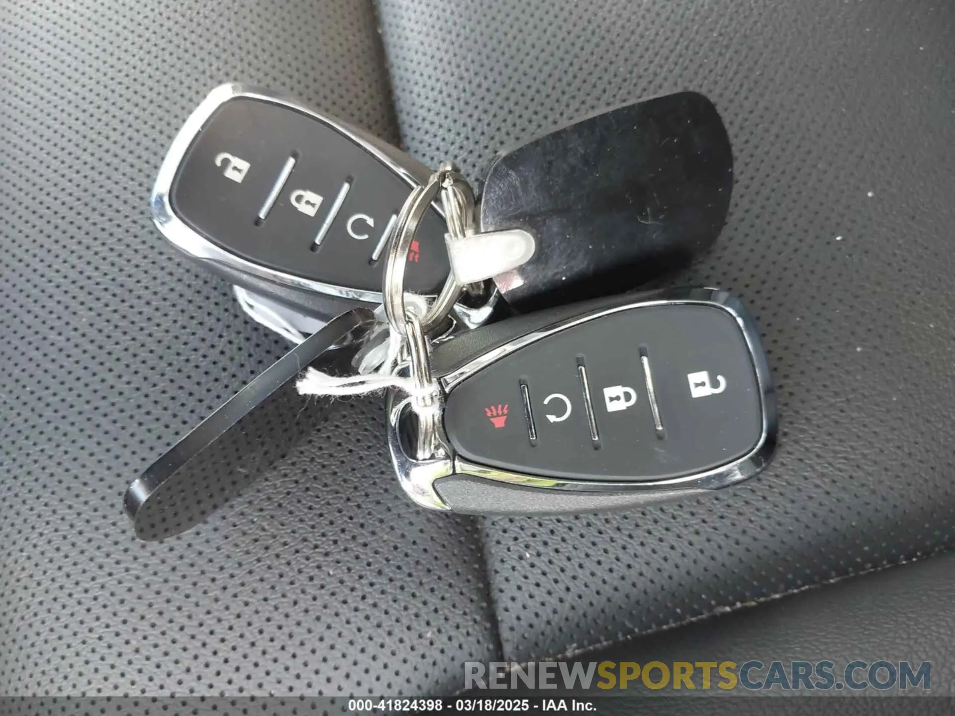 11 Фотография поврежденного автомобиля KL77LKE22RC106616 CHEVROLET TRAX 2024