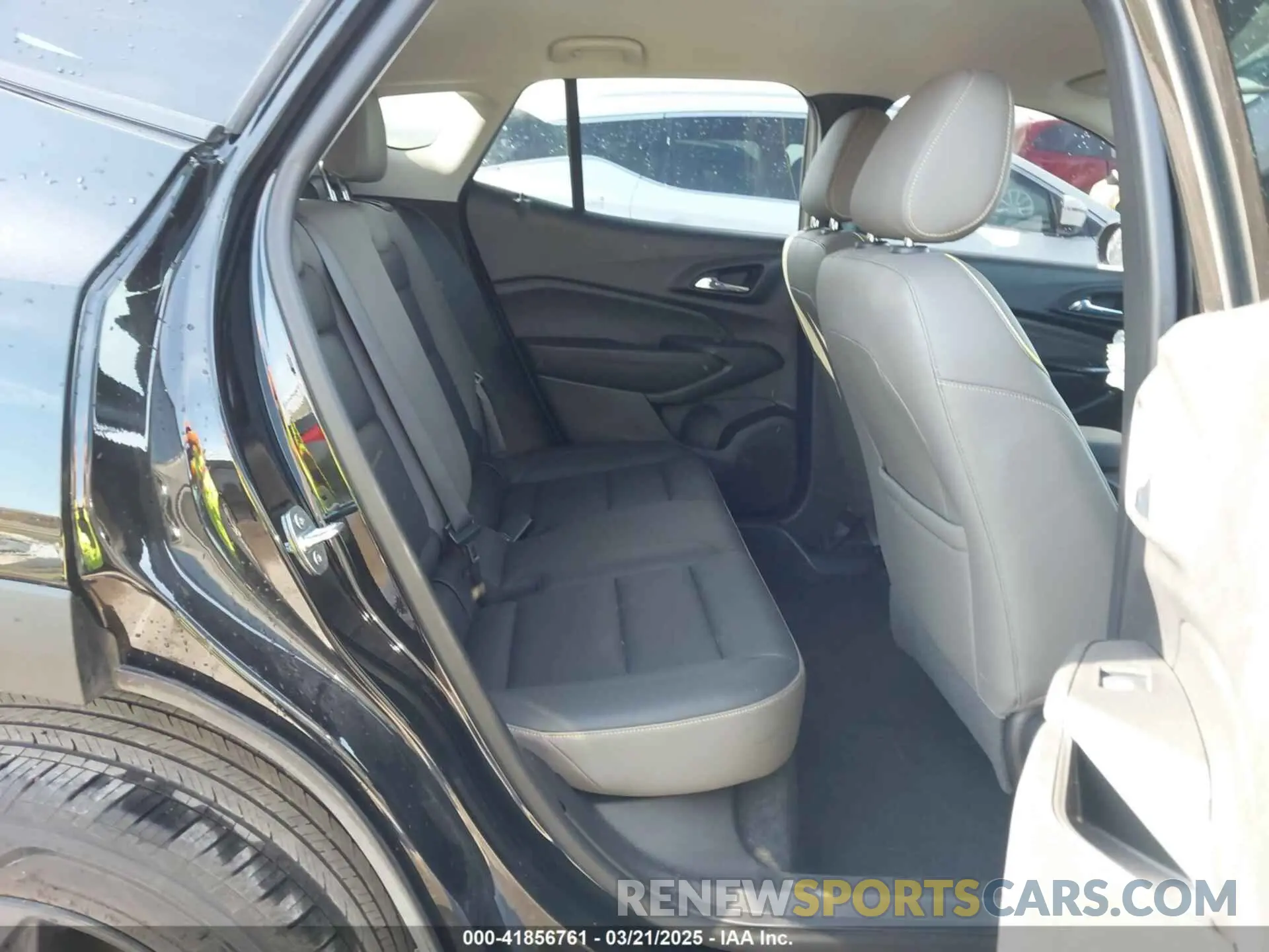 8 Photograph of a damaged car KL77LKE23RC045535 CHEVROLET TRAX 2024