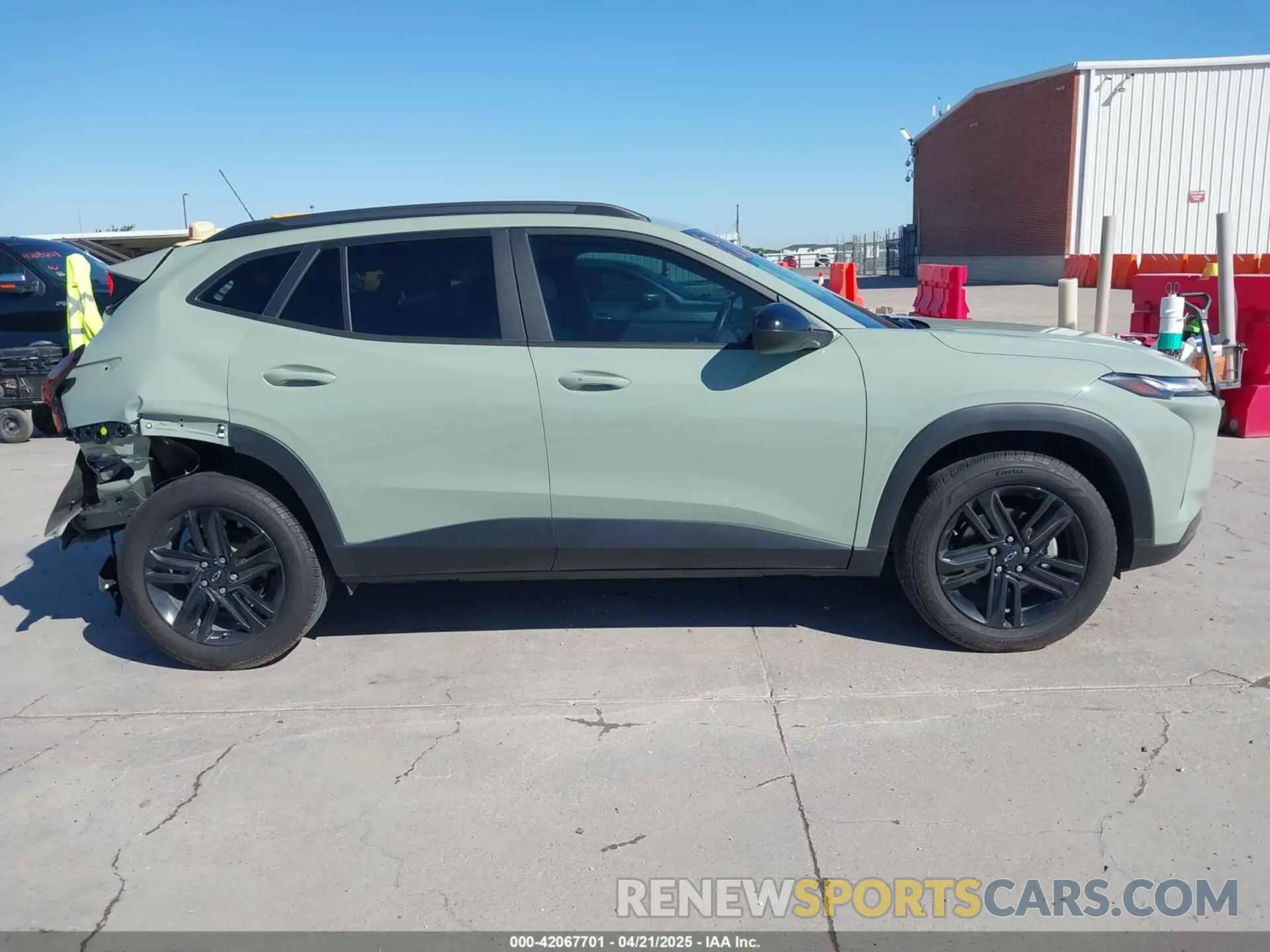 14 Фотография поврежденного автомобиля KL77LKE23RC092855 CHEVROLET TRAX 2024