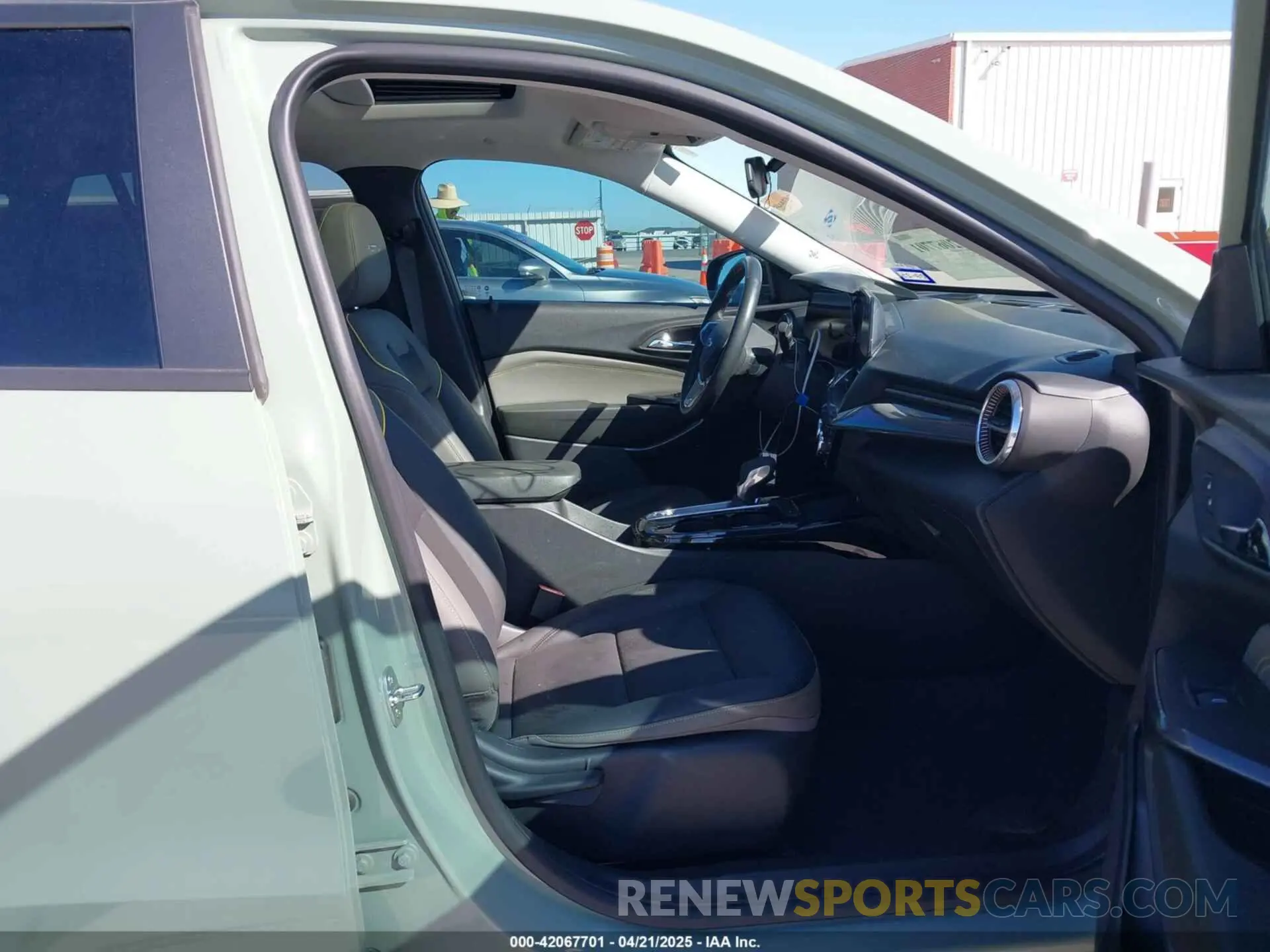 5 Фотография поврежденного автомобиля KL77LKE23RC092855 CHEVROLET TRAX 2024
