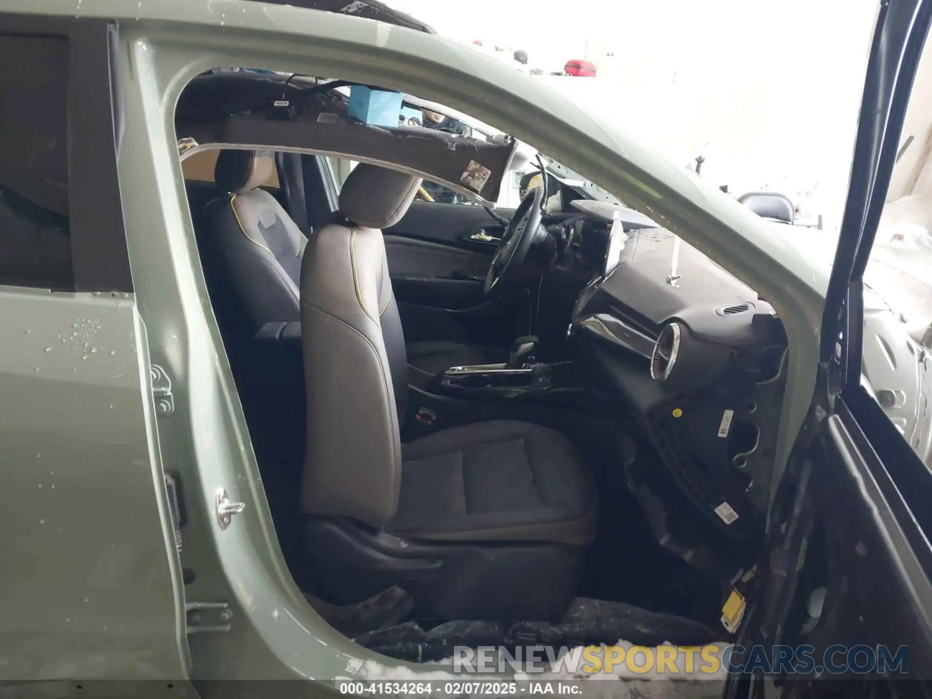 5 Photograph of a damaged car KL77LKE24RC110280 CHEVROLET TRAX 2024