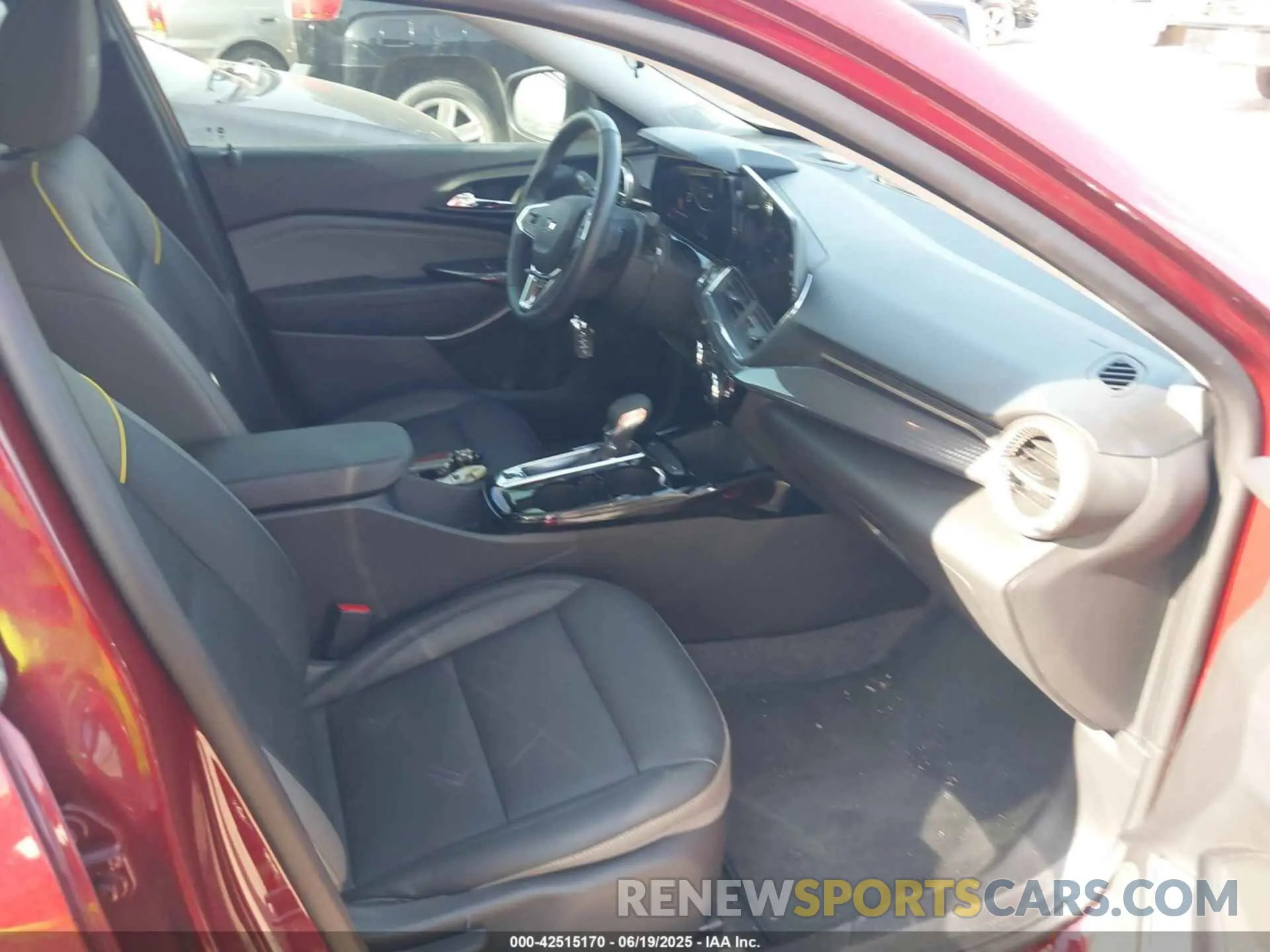5 Photograph of a damaged car KL77LKE24RC146826 CHEVROLET TRAX 2024