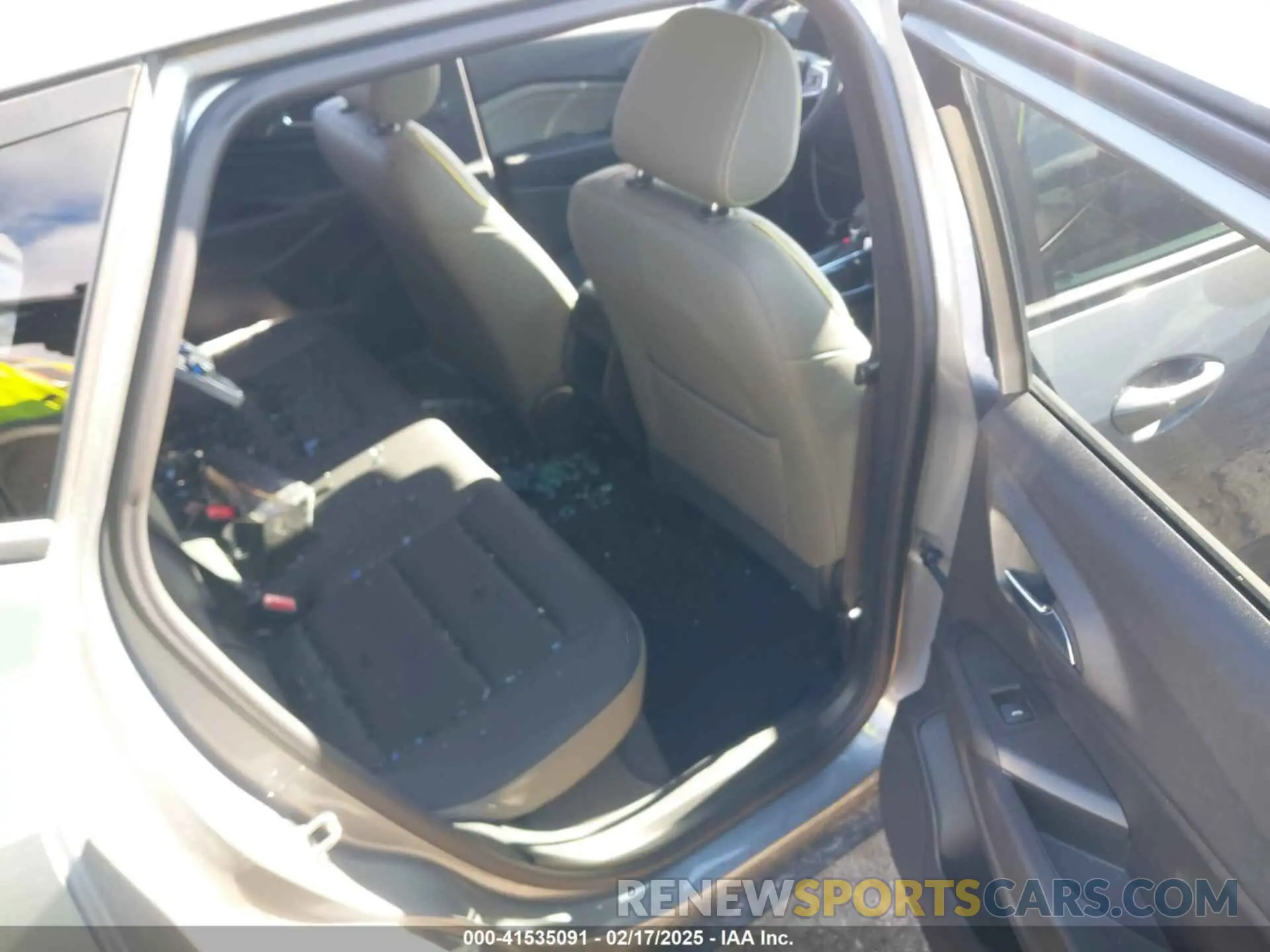 8 Photograph of a damaged car KL77LKE25RC031703 CHEVROLET TRAX 2024