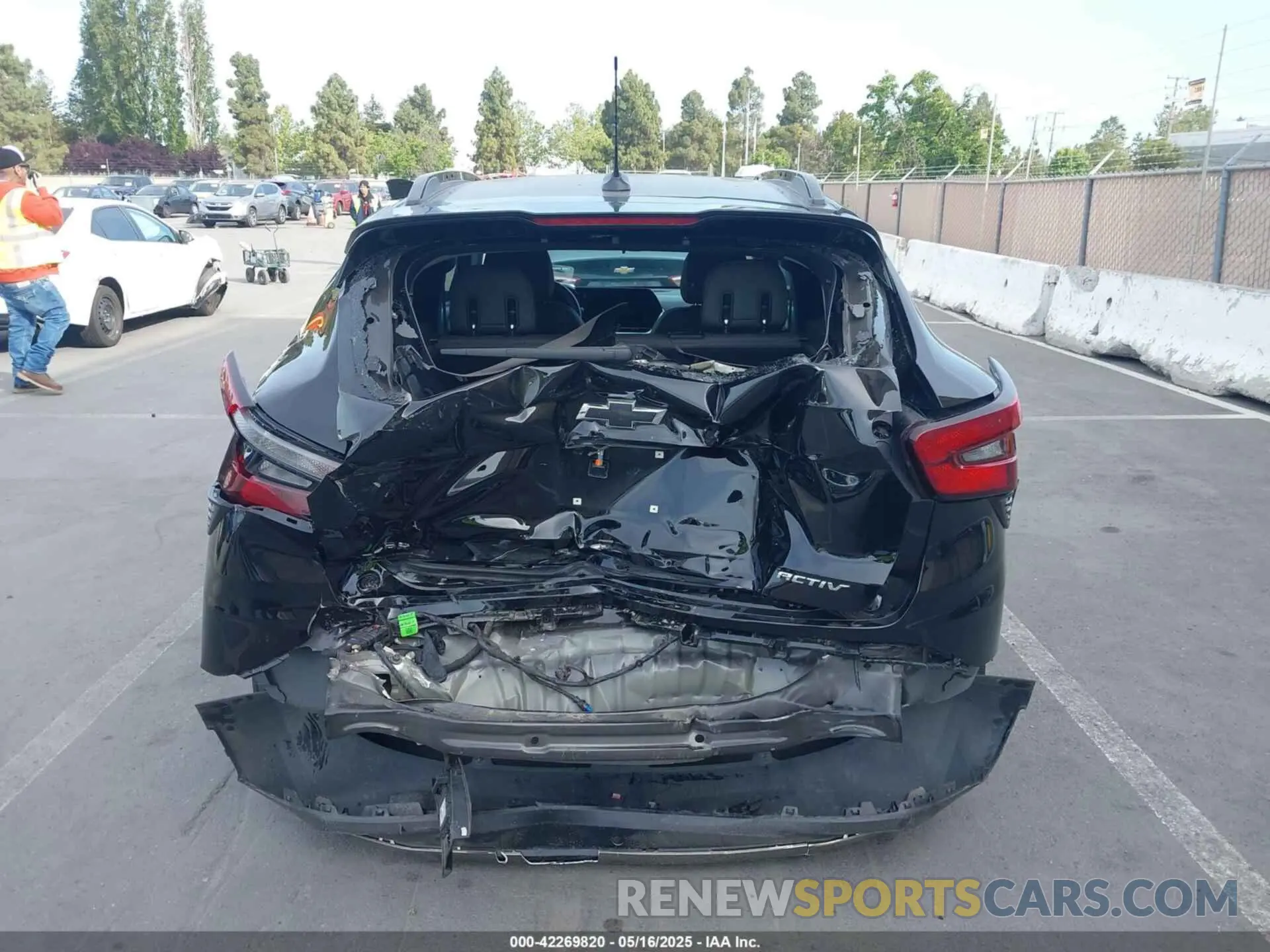 6 Photograph of a damaged car KL77LKE25RC201879 CHEVROLET TRAX 2024