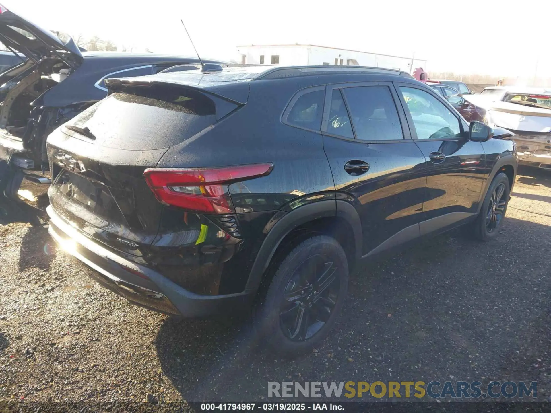 4 Фотография поврежденного автомобиля KL77LKE27RC127493 CHEVROLET TRAX 2024