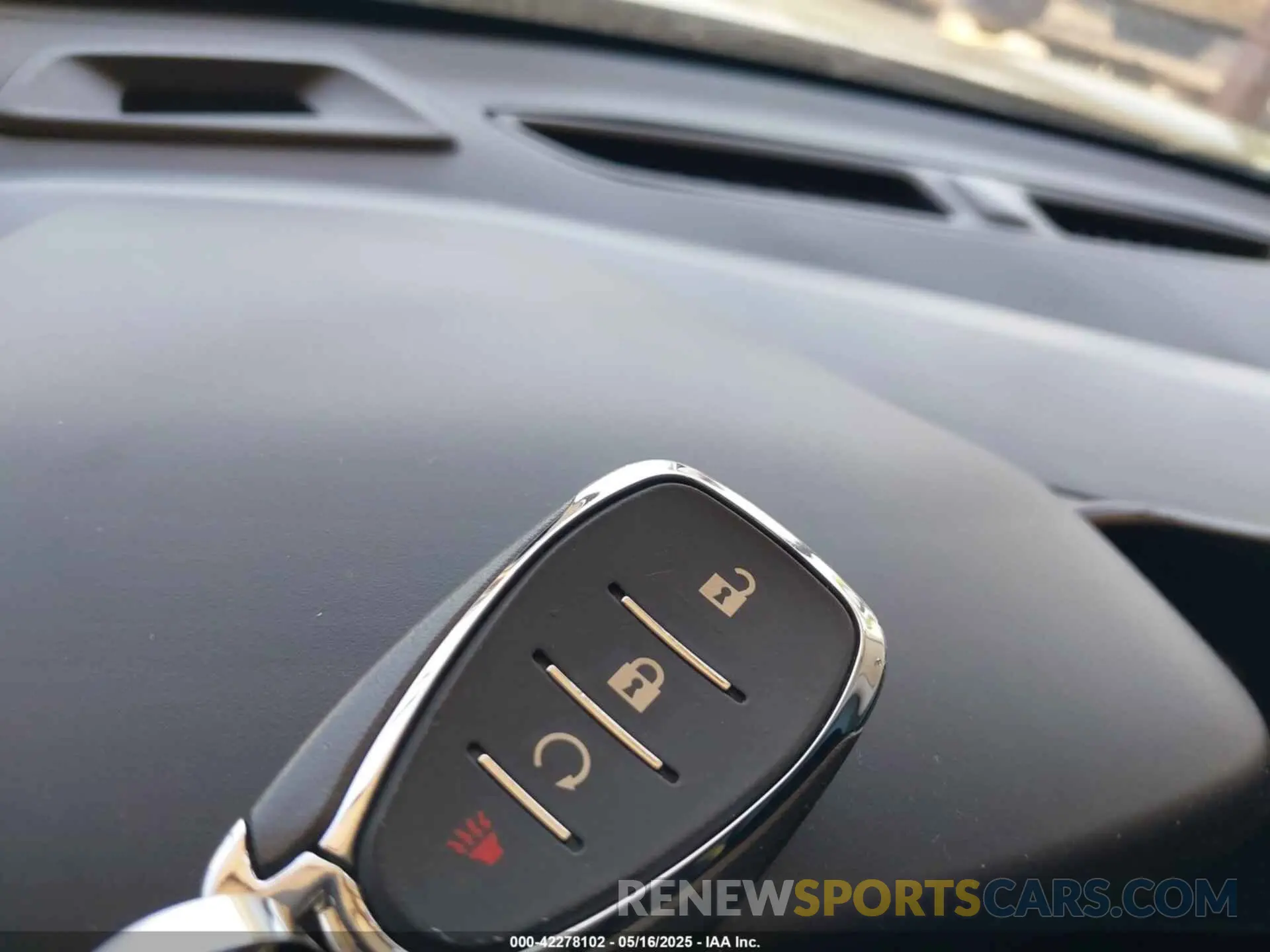 11 Фотография поврежденного автомобиля KL77LKE28RC015866 CHEVROLET TRAX 2024
