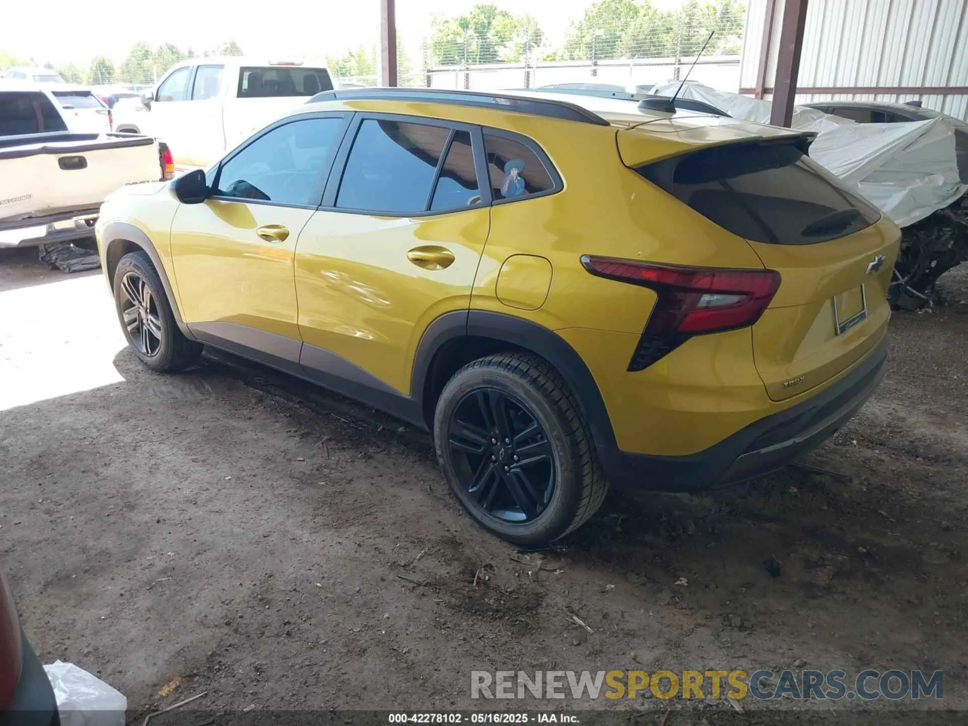 3 Фотография поврежденного автомобиля KL77LKE28RC015866 CHEVROLET TRAX 2024