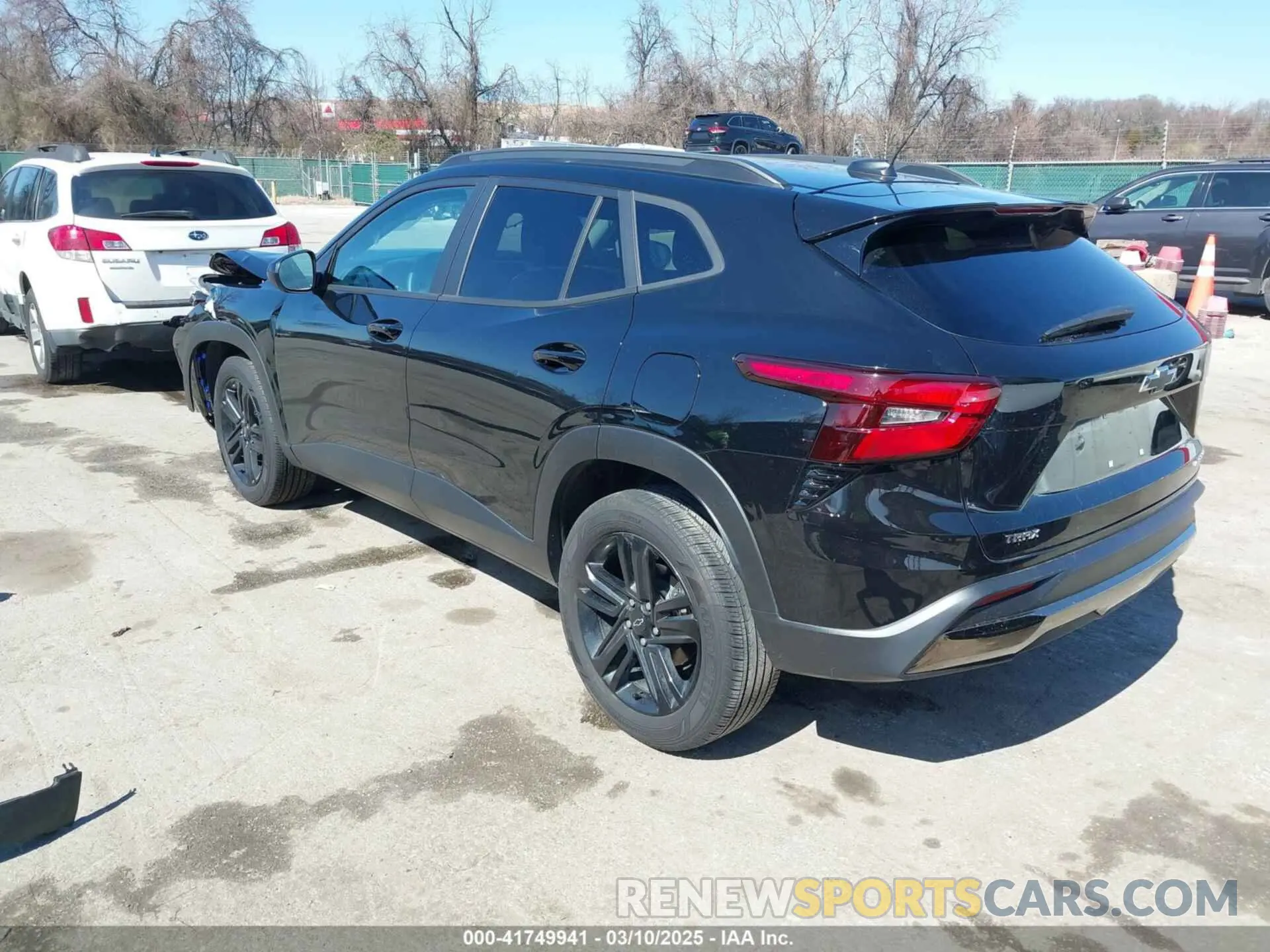 3 Фотография поврежденного автомобиля KL77LKE28RC076537 CHEVROLET TRAX 2024