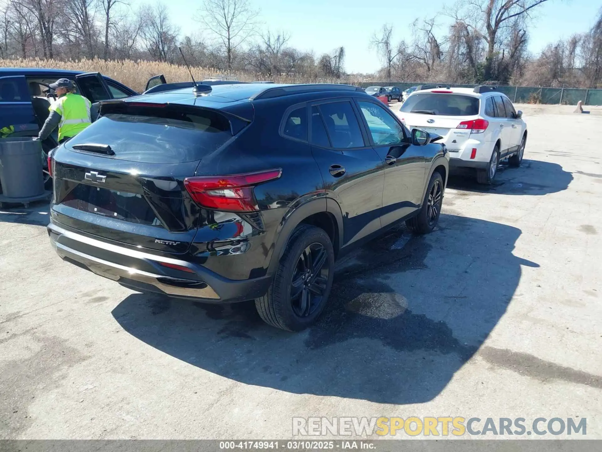 4 Фотография поврежденного автомобиля KL77LKE28RC076537 CHEVROLET TRAX 2024