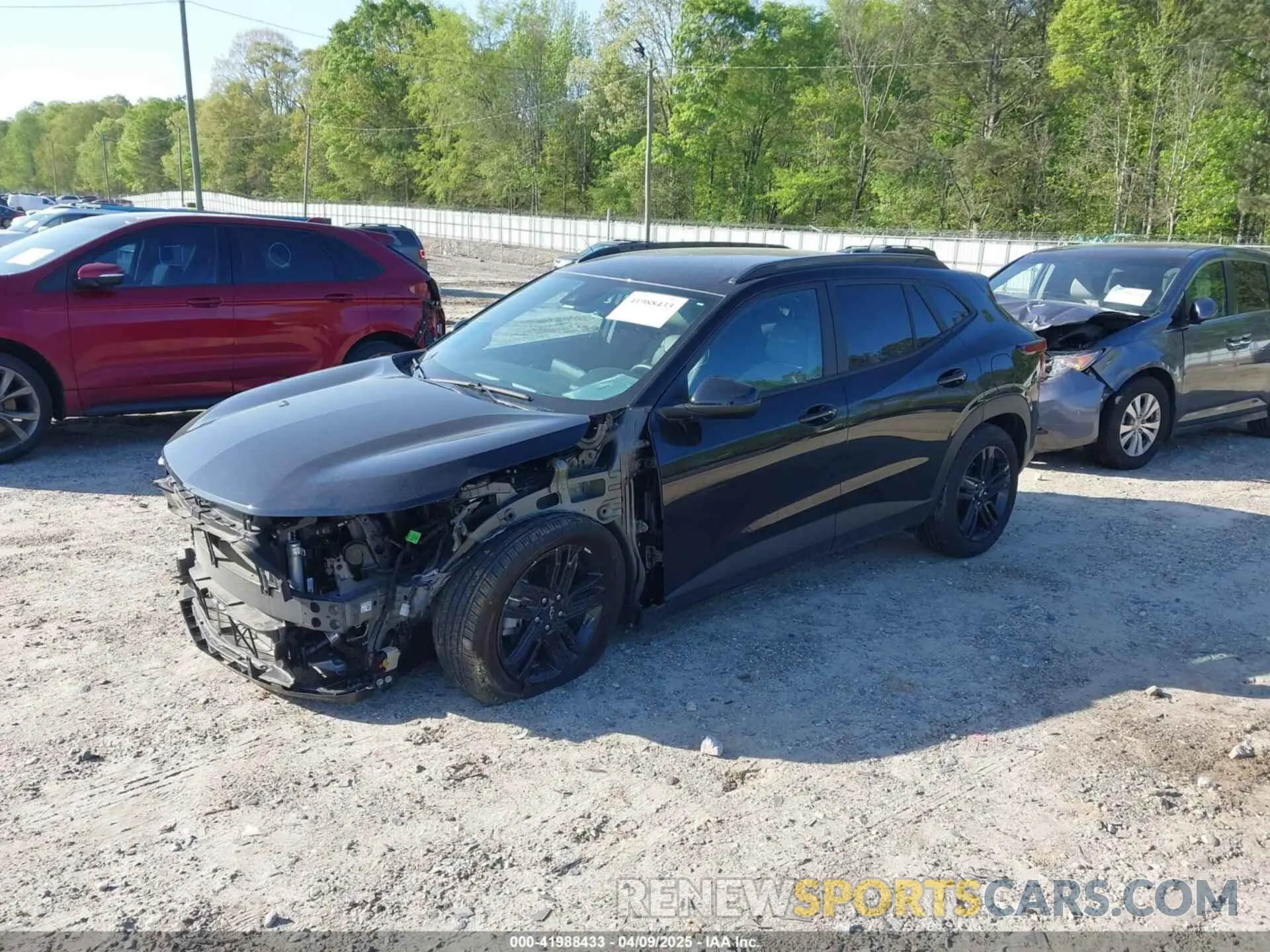 2 Фотография поврежденного автомобиля KL77LKE29RC100781 CHEVROLET TRAX 2024