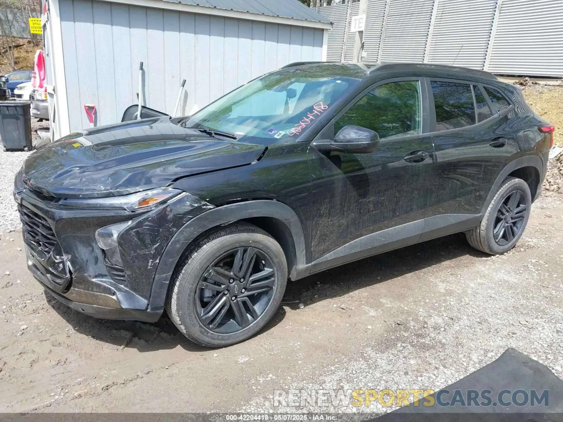 2 Фотография поврежденного автомобиля KL77LKE29RC112025 CHEVROLET TRAX 2024