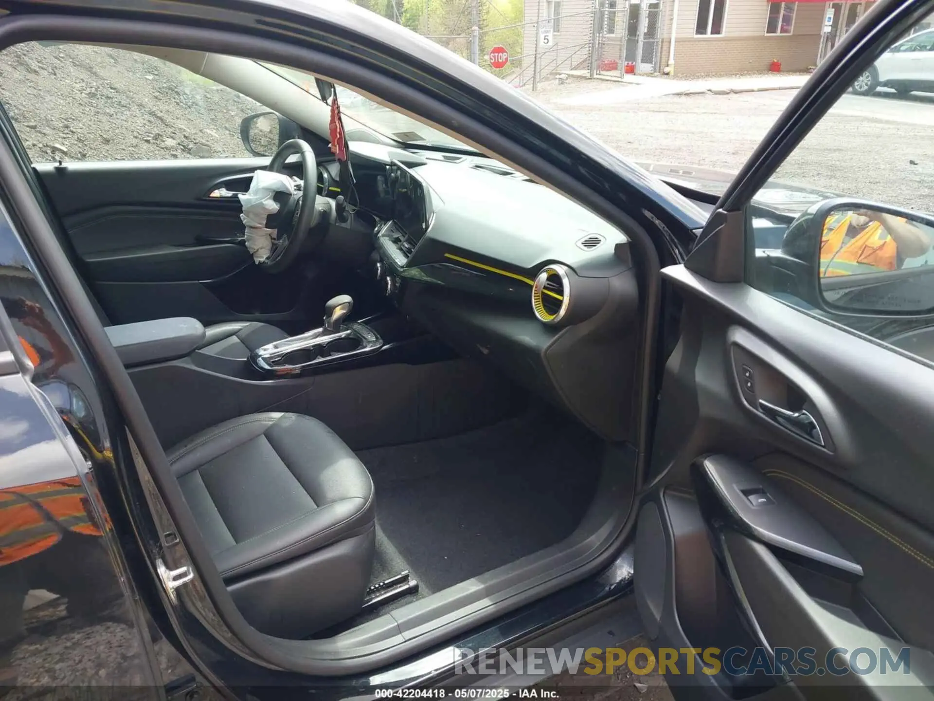 5 Фотография поврежденного автомобиля KL77LKE29RC112025 CHEVROLET TRAX 2024