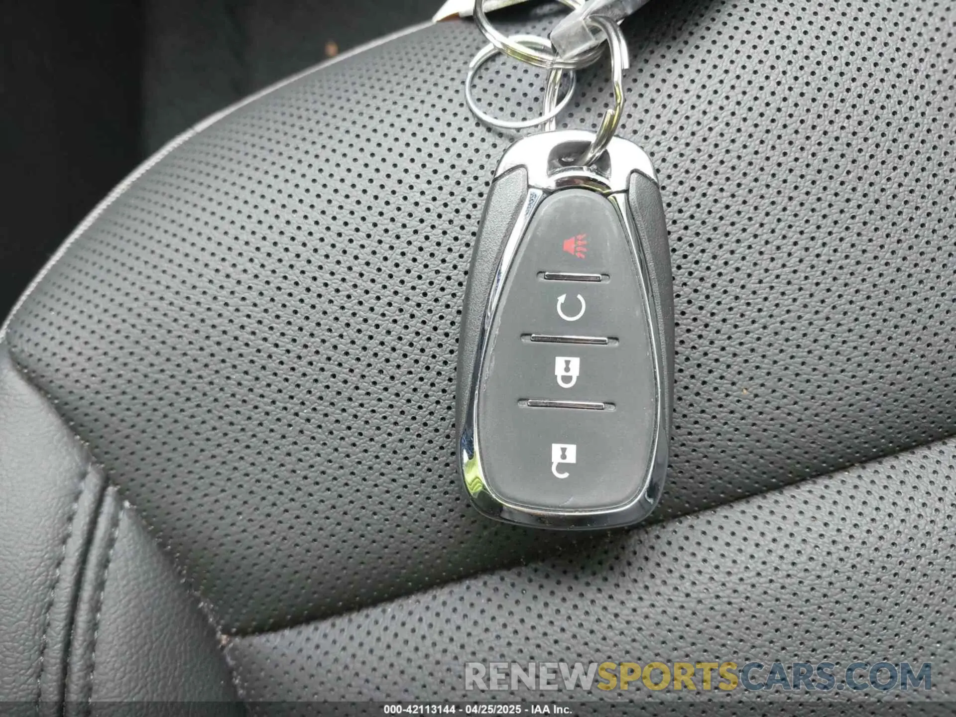 11 Фотография поврежденного автомобиля KL77LKE2XRC078192 CHEVROLET TRAX 2024