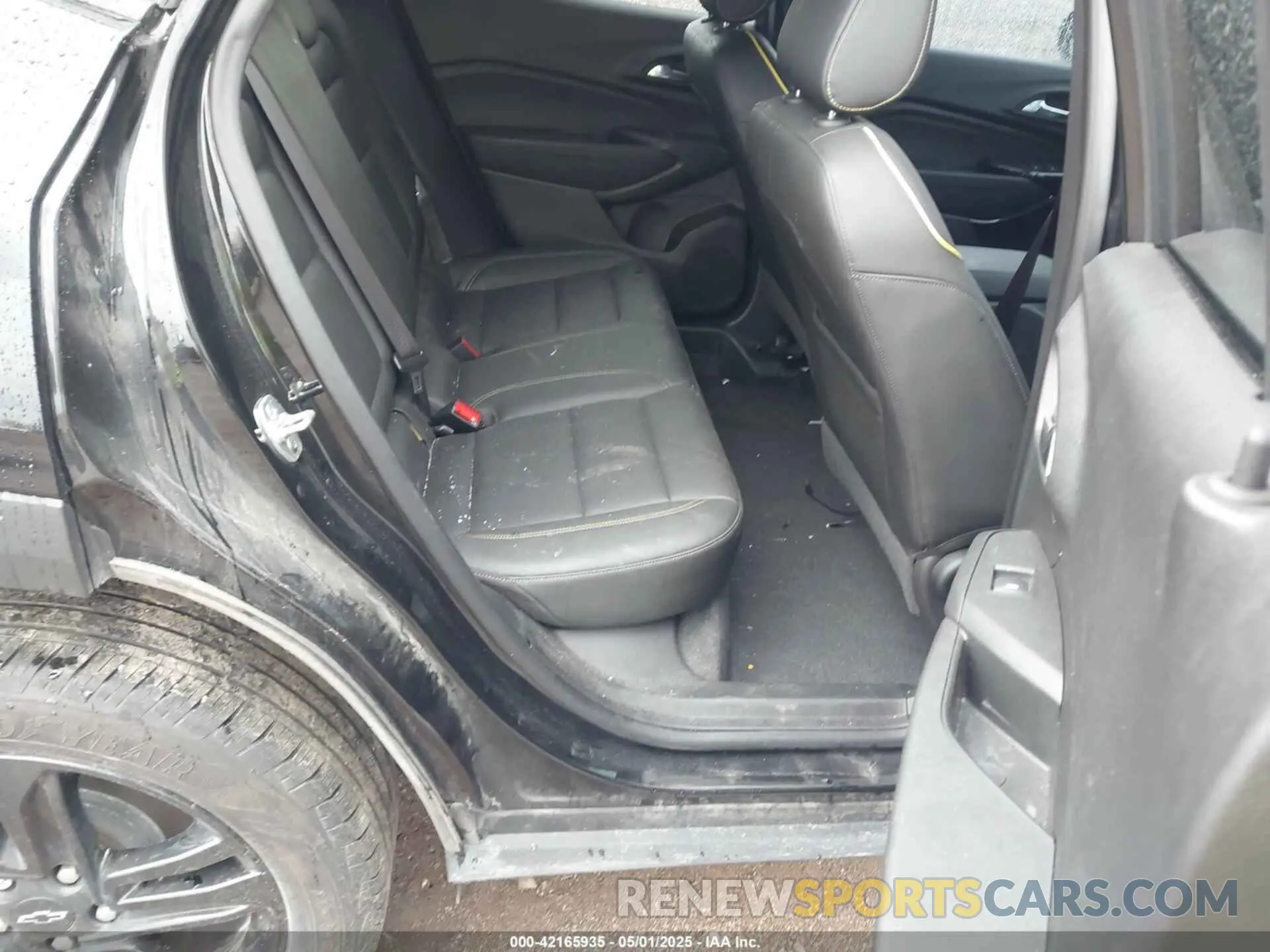 8 Photograph of a damaged car KL77LKE2XRC163372 CHEVROLET TRAX 2024