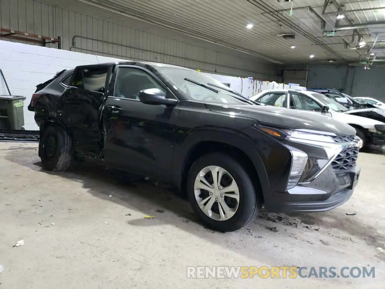 4 Фотография поврежденного автомобиля KL77LFEP0SC094524 CHEVROLET TRAX 2025