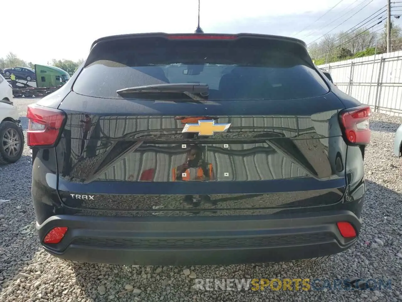 6 Photograph of a damaged car KL77LFEP0SC109121 CHEVROLET TRAX 2025