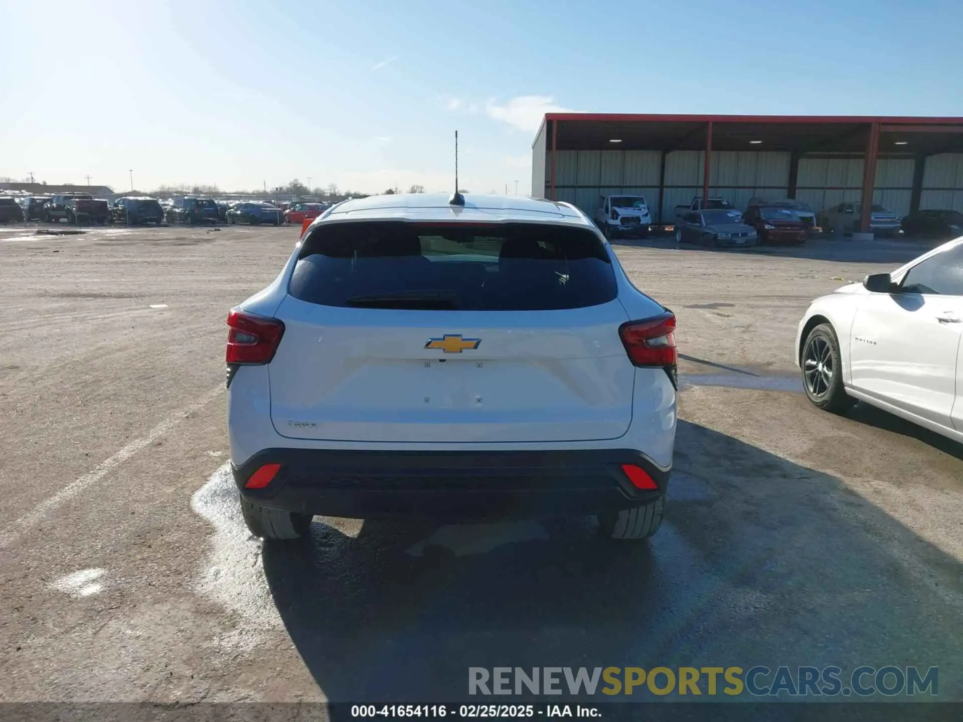 17 Фотография поврежденного автомобиля KL77LFEP1SC004863 CHEVROLET TRAX 2025