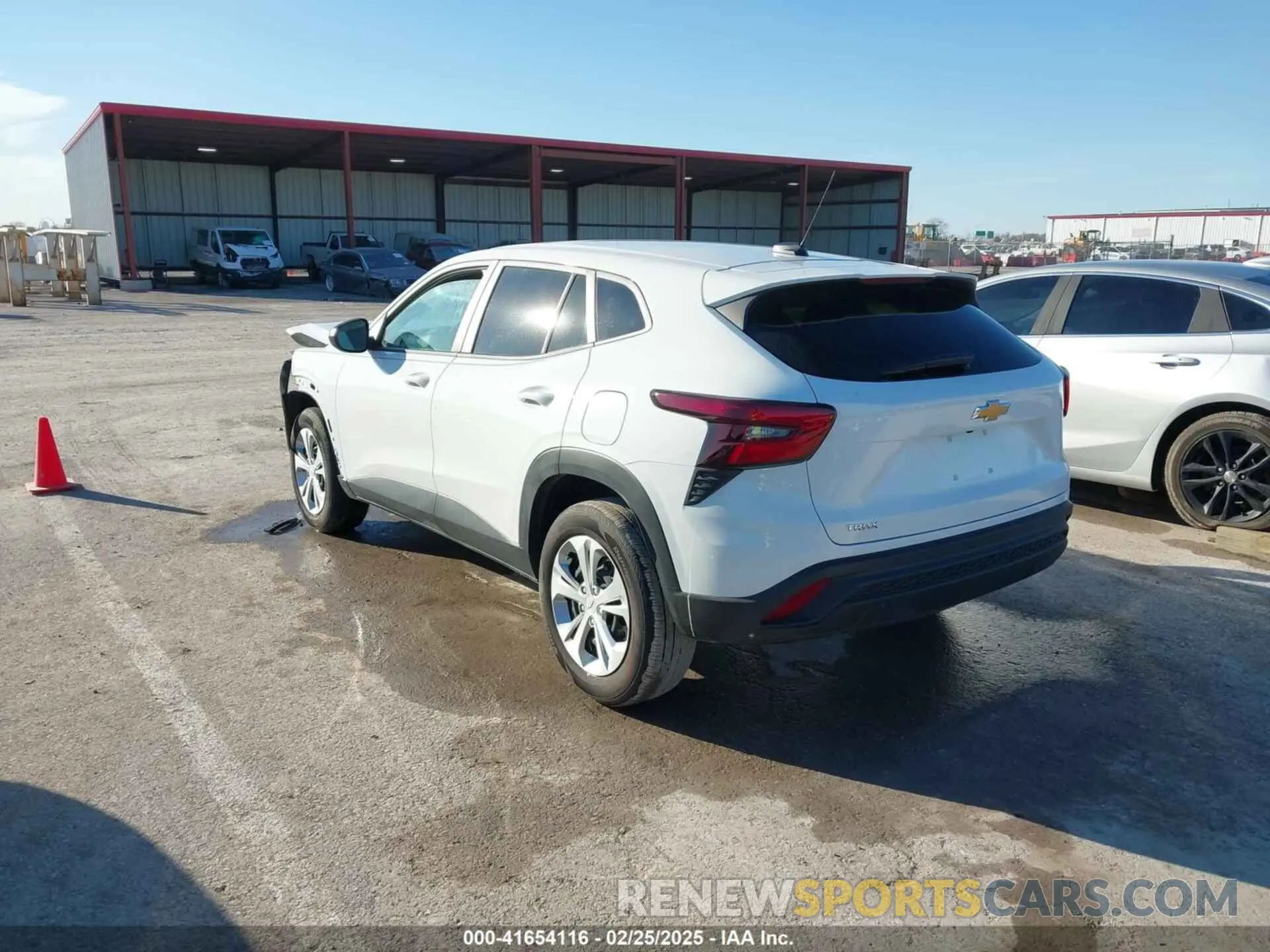 3 Фотография поврежденного автомобиля KL77LFEP1SC004863 CHEVROLET TRAX 2025