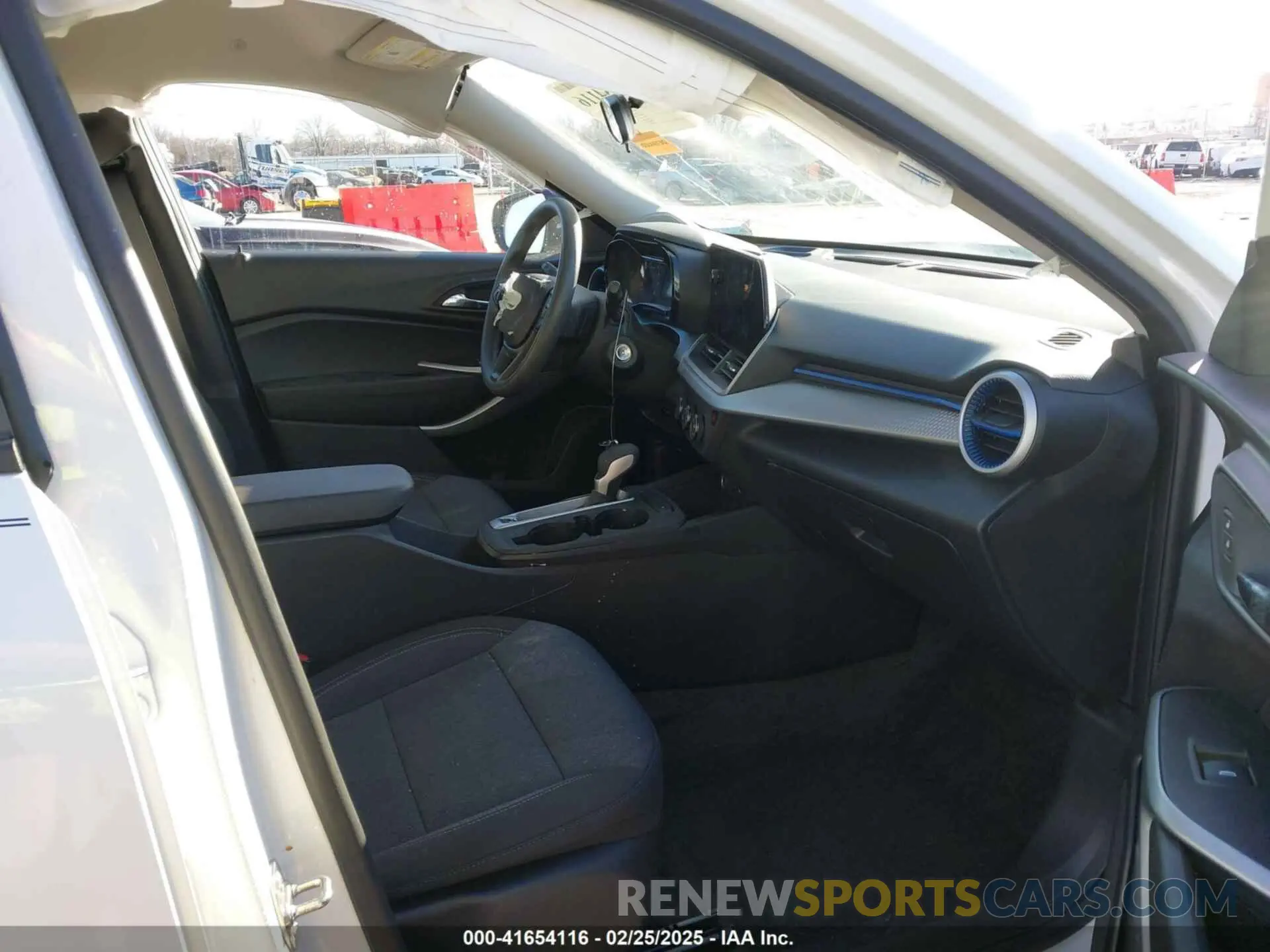 5 Фотография поврежденного автомобиля KL77LFEP1SC004863 CHEVROLET TRAX 2025