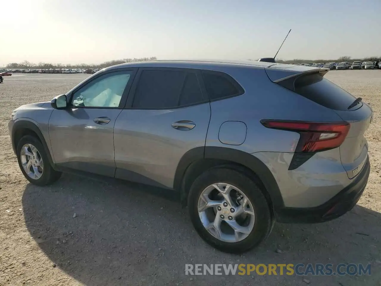 2 Фотография поврежденного автомобиля KL77LFEP1SC103733 CHEVROLET TRAX 2025