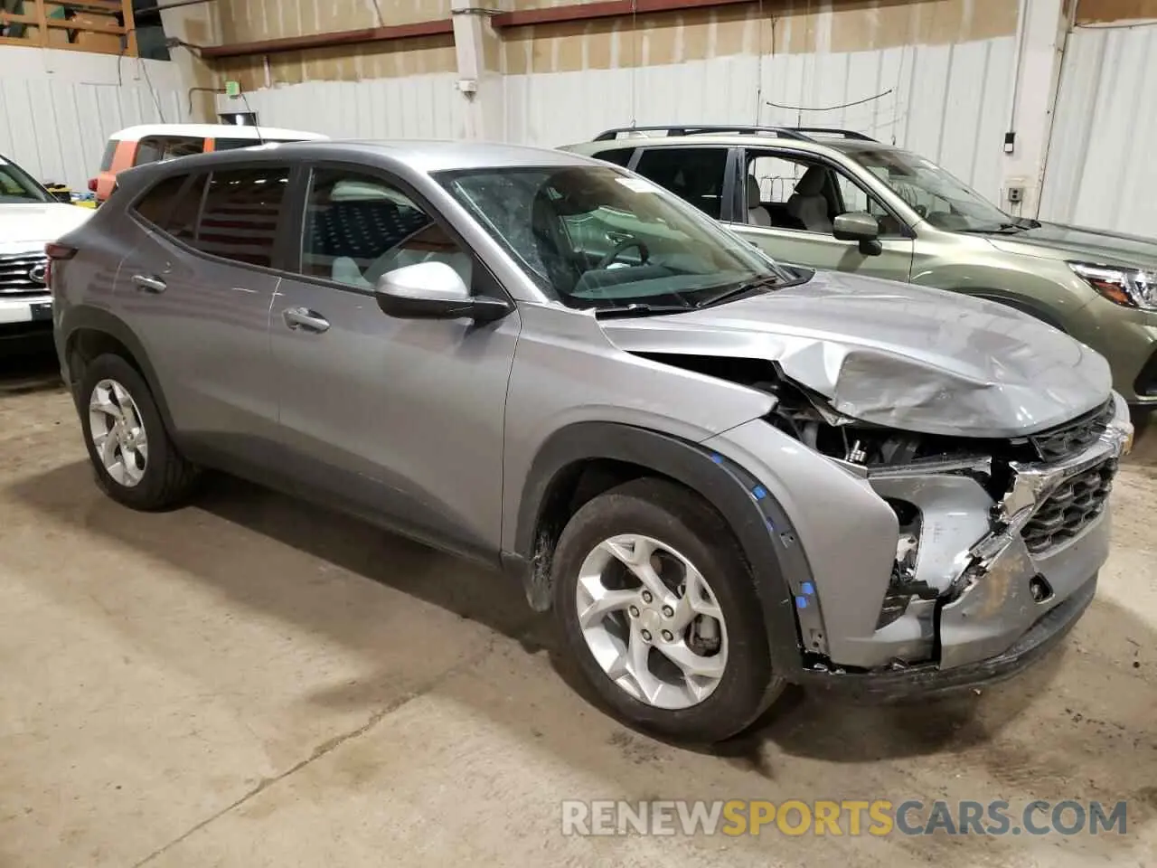 4 Фотография поврежденного автомобиля KL77LFEP2SC010624 CHEVROLET TRAX 2025