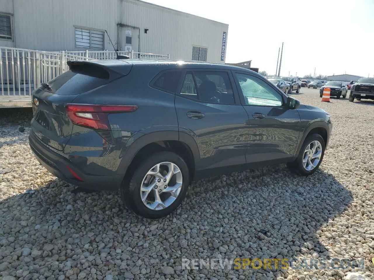 3 Photograph of a damaged car KL77LFEP3SC066734 CHEVROLET TRAX 2025