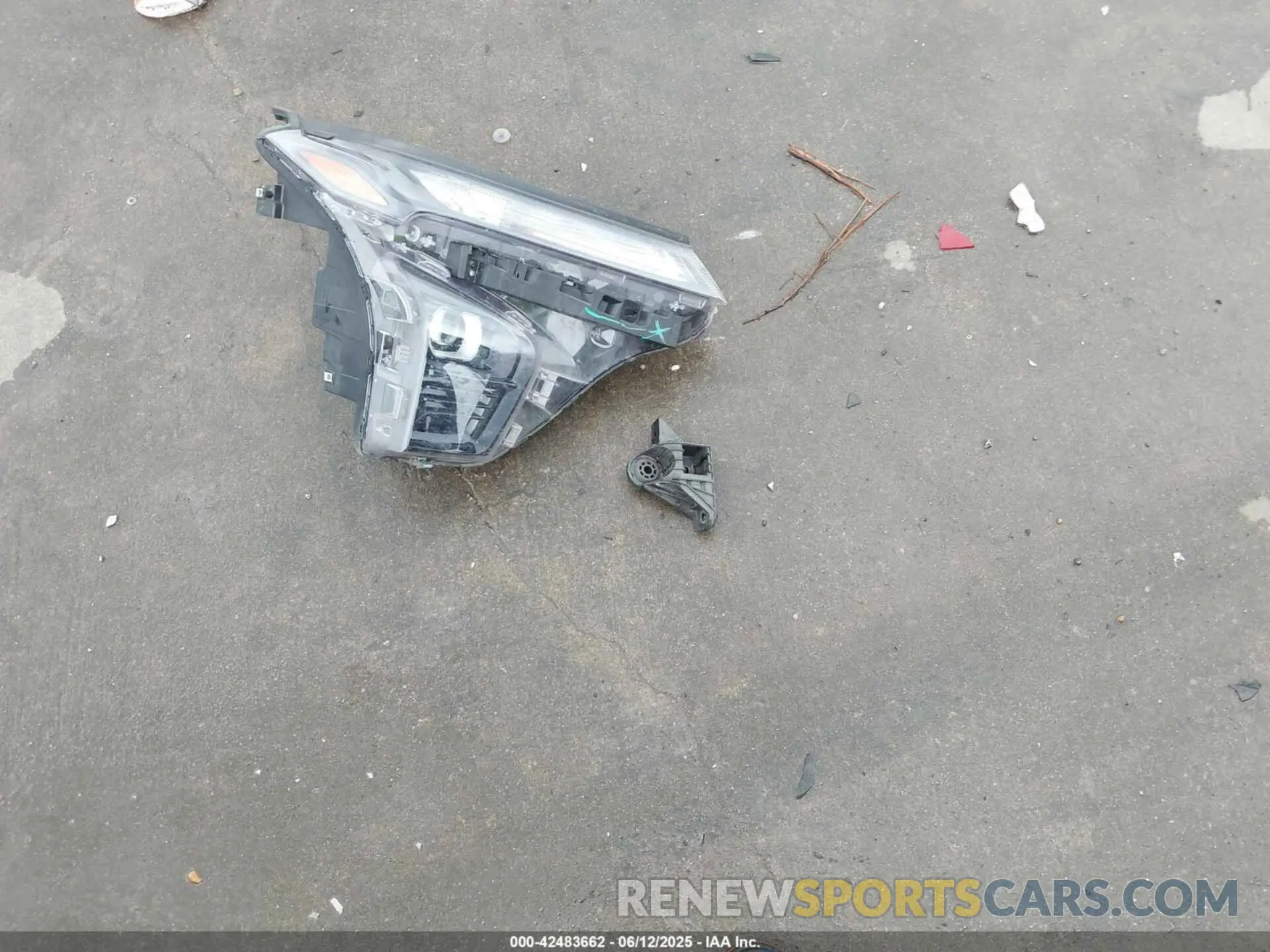 12 Photograph of a damaged car KL77LFEP4SC002055 CHEVROLET TRAX 2025
