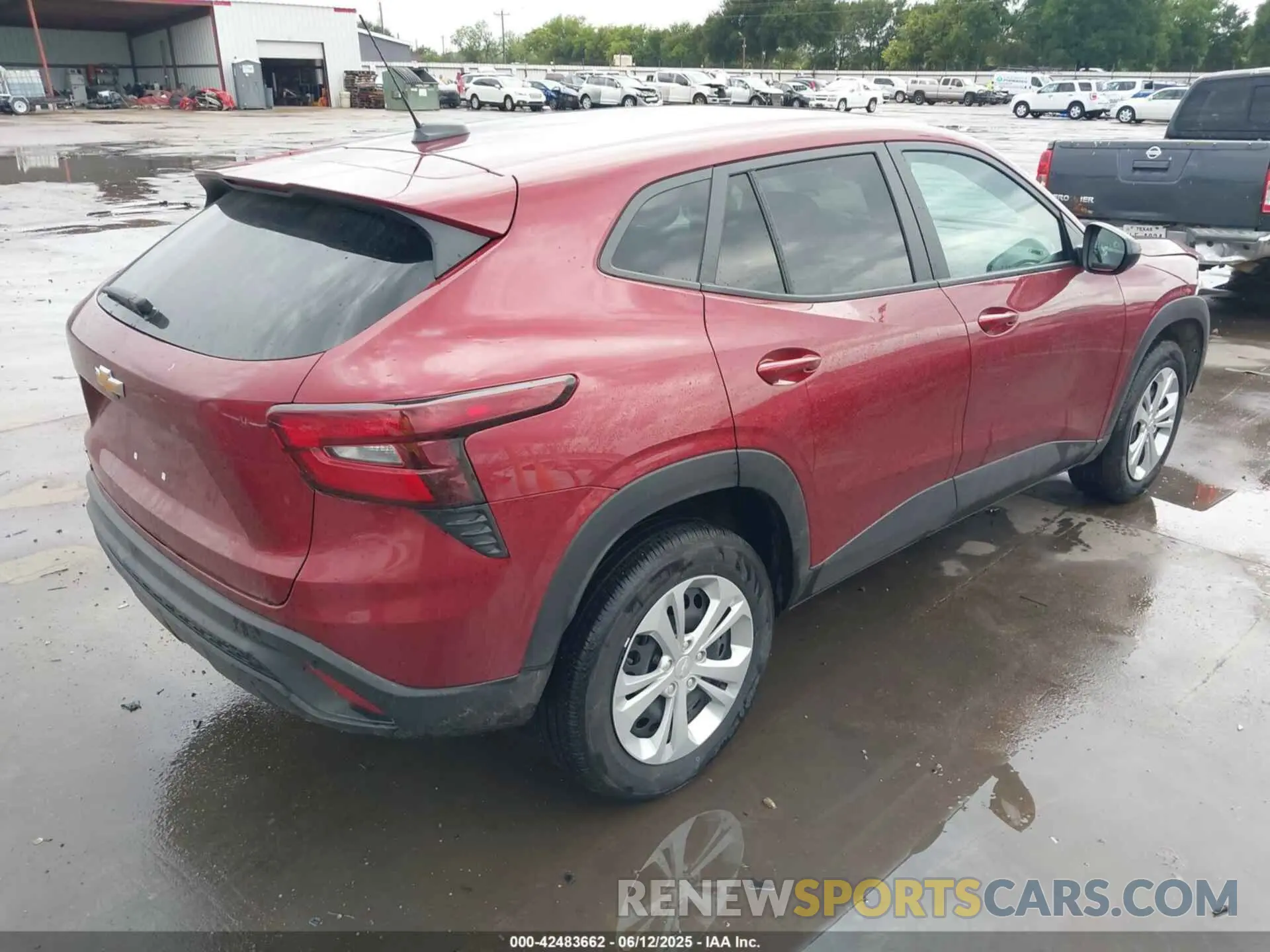 4 Photograph of a damaged car KL77LFEP4SC002055 CHEVROLET TRAX 2025