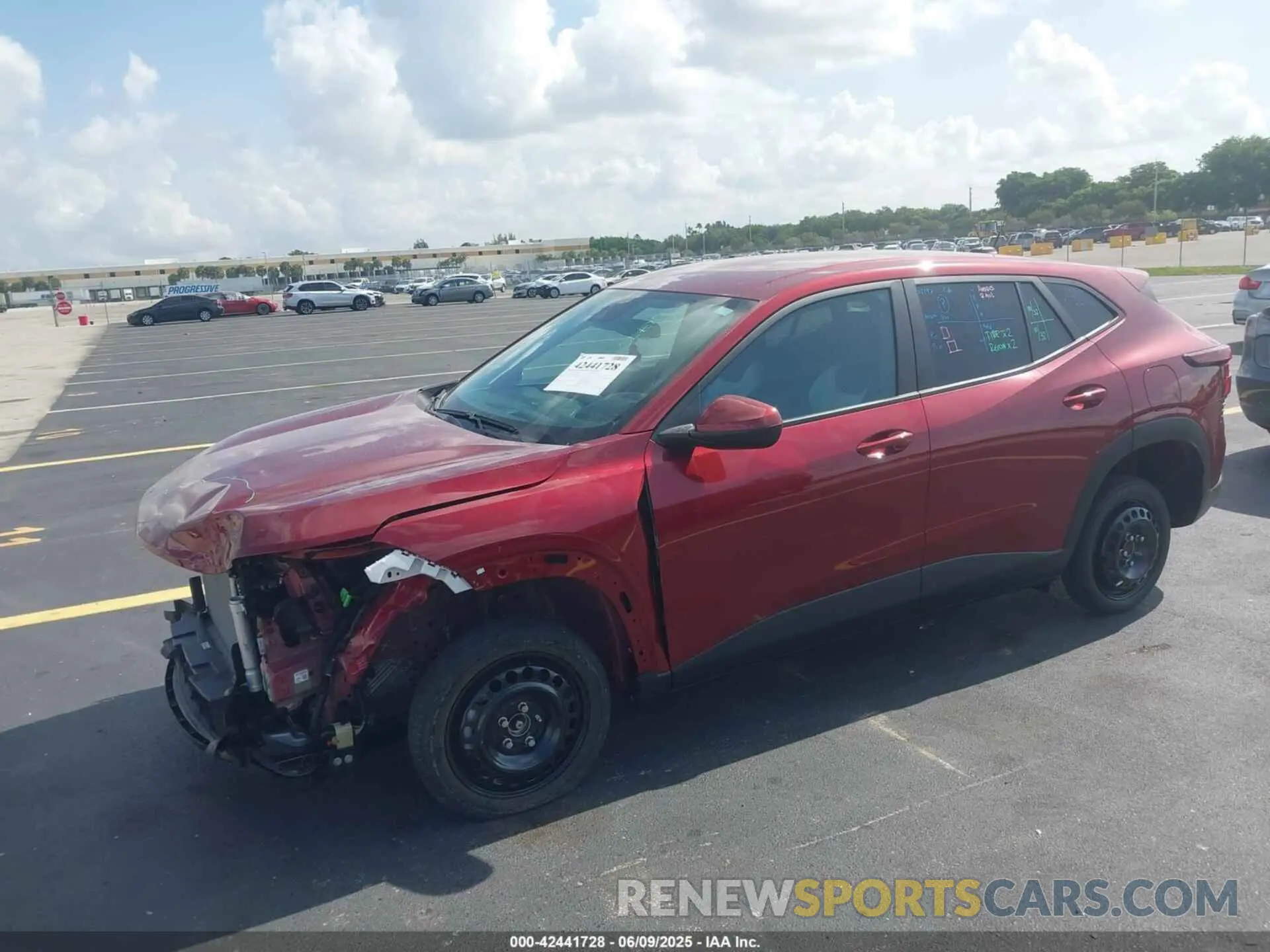 2 Фотография поврежденного автомобиля KL77LFEP5SC042399 CHEVROLET TRAX 2025