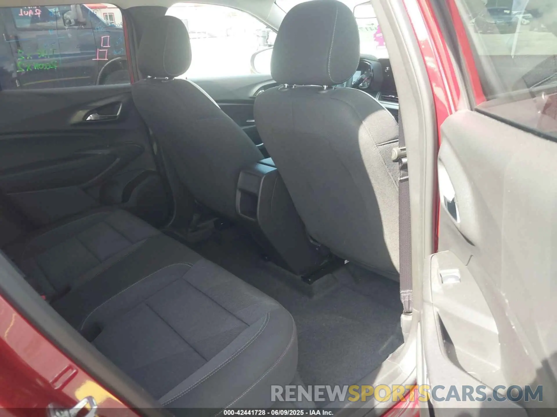 8 Фотография поврежденного автомобиля KL77LFEP5SC042399 CHEVROLET TRAX 2025
