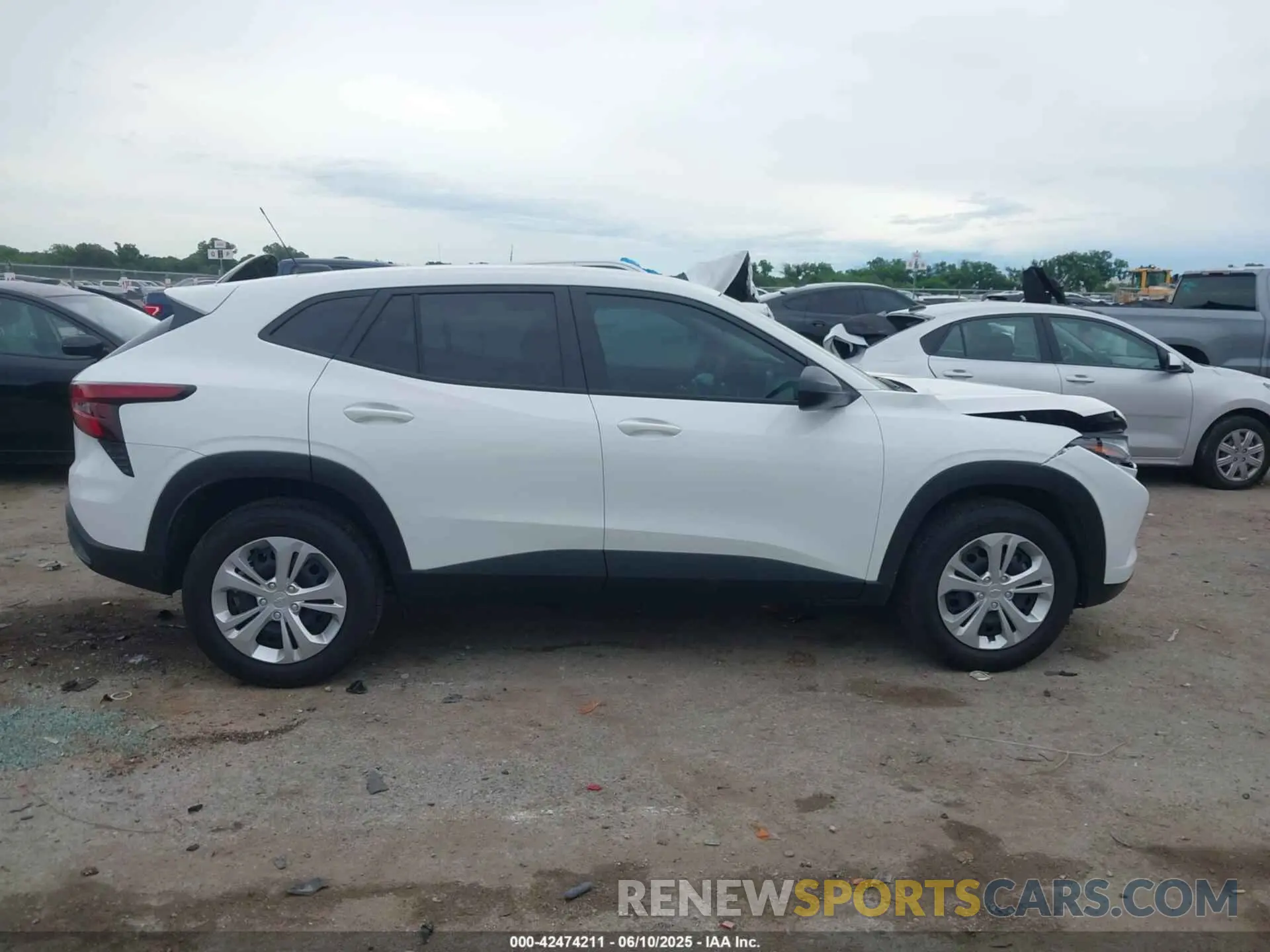 13 Photograph of a damaged car KL77LFEP5SC177754 CHEVROLET TRAX 2025