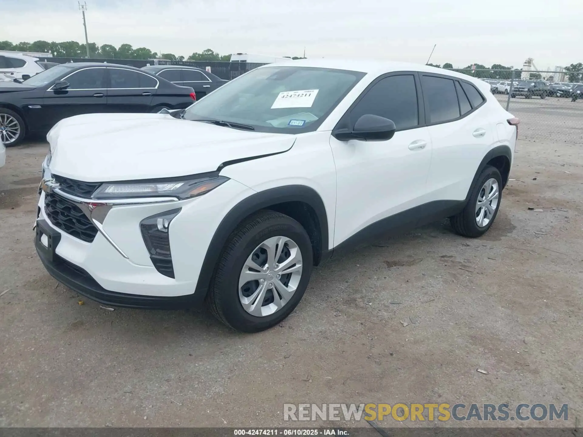 2 Photograph of a damaged car KL77LFEP5SC177754 CHEVROLET TRAX 2025