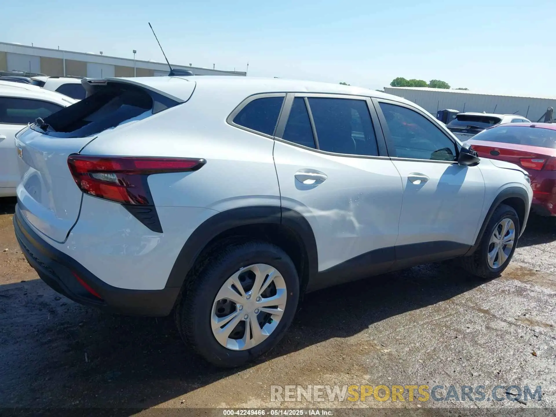 13 Фотография поврежденного автомобиля KL77LFEP5SC211272 CHEVROLET TRAX 2025