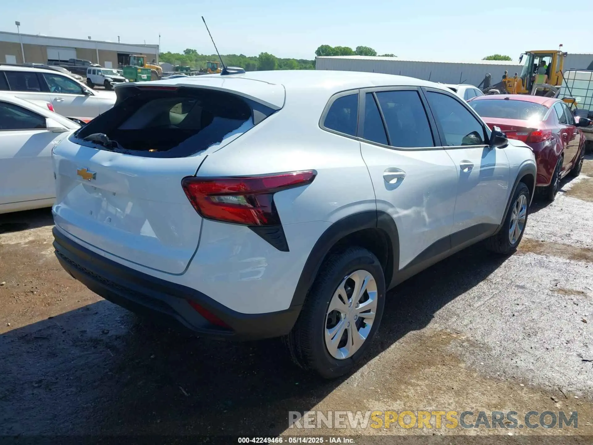 4 Фотография поврежденного автомобиля KL77LFEP5SC211272 CHEVROLET TRAX 2025