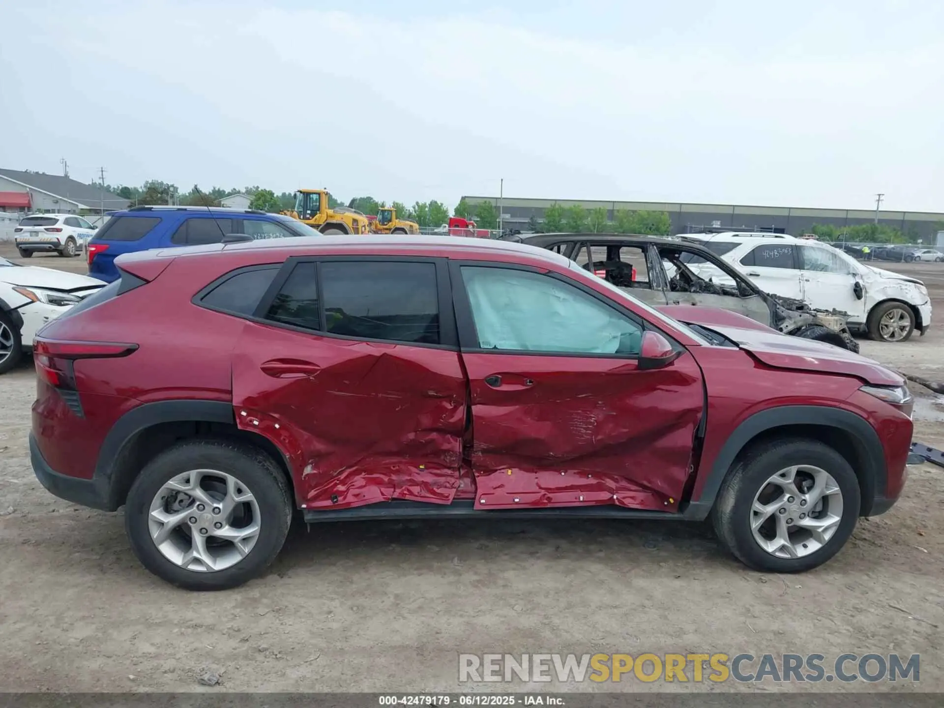 13 Photograph of a damaged car KL77LFEP6SC073726 CHEVROLET TRAX 2025