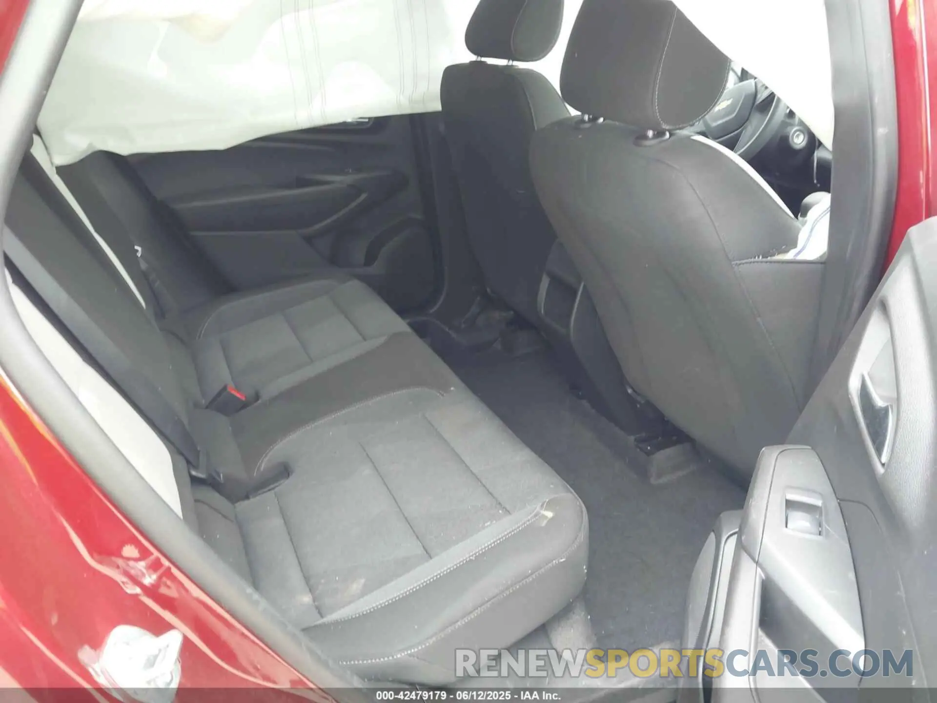 8 Photograph of a damaged car KL77LFEP6SC073726 CHEVROLET TRAX 2025