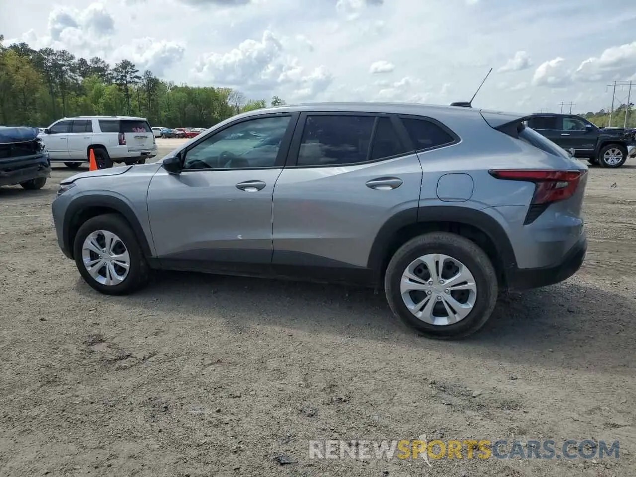 2 Photograph of a damaged car KL77LFEP6SC125131 CHEVROLET TRAX 2025