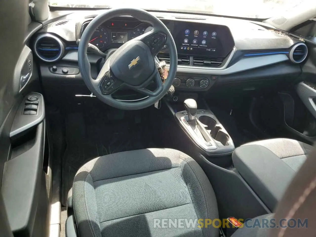 8 Photograph of a damaged car KL77LFEP6SC125131 CHEVROLET TRAX 2025